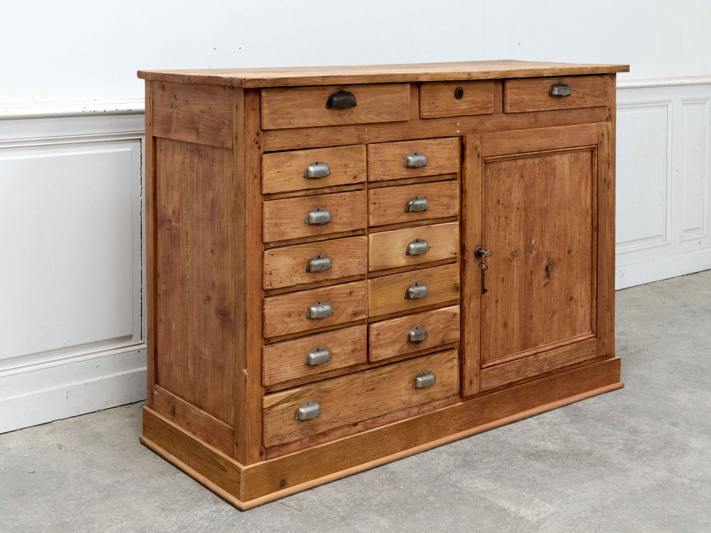 Old workshop furniture from 1930 in fir wood.