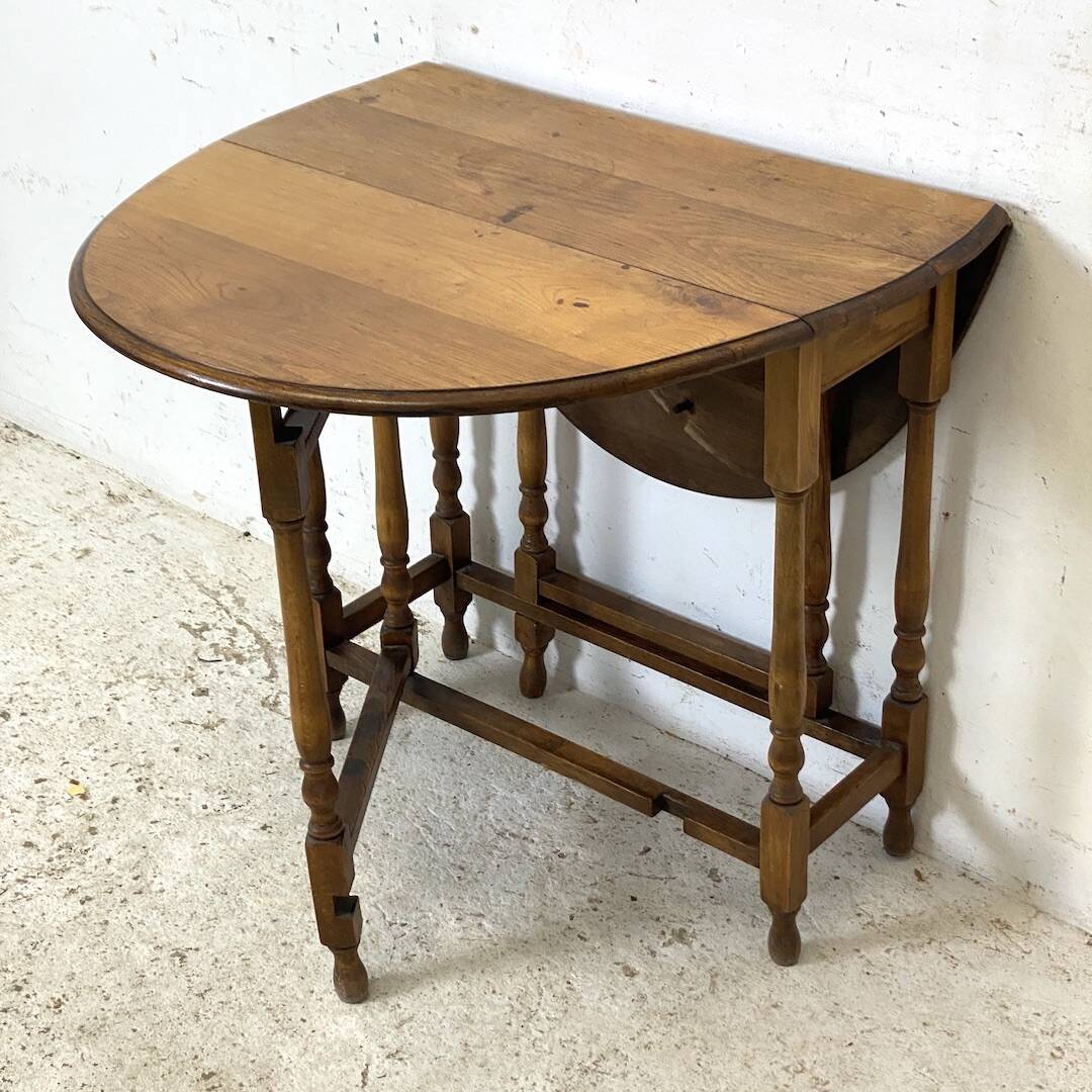 Table Gate-Leg ovale en chêne à abattants, Angleterre, XIXe siècle