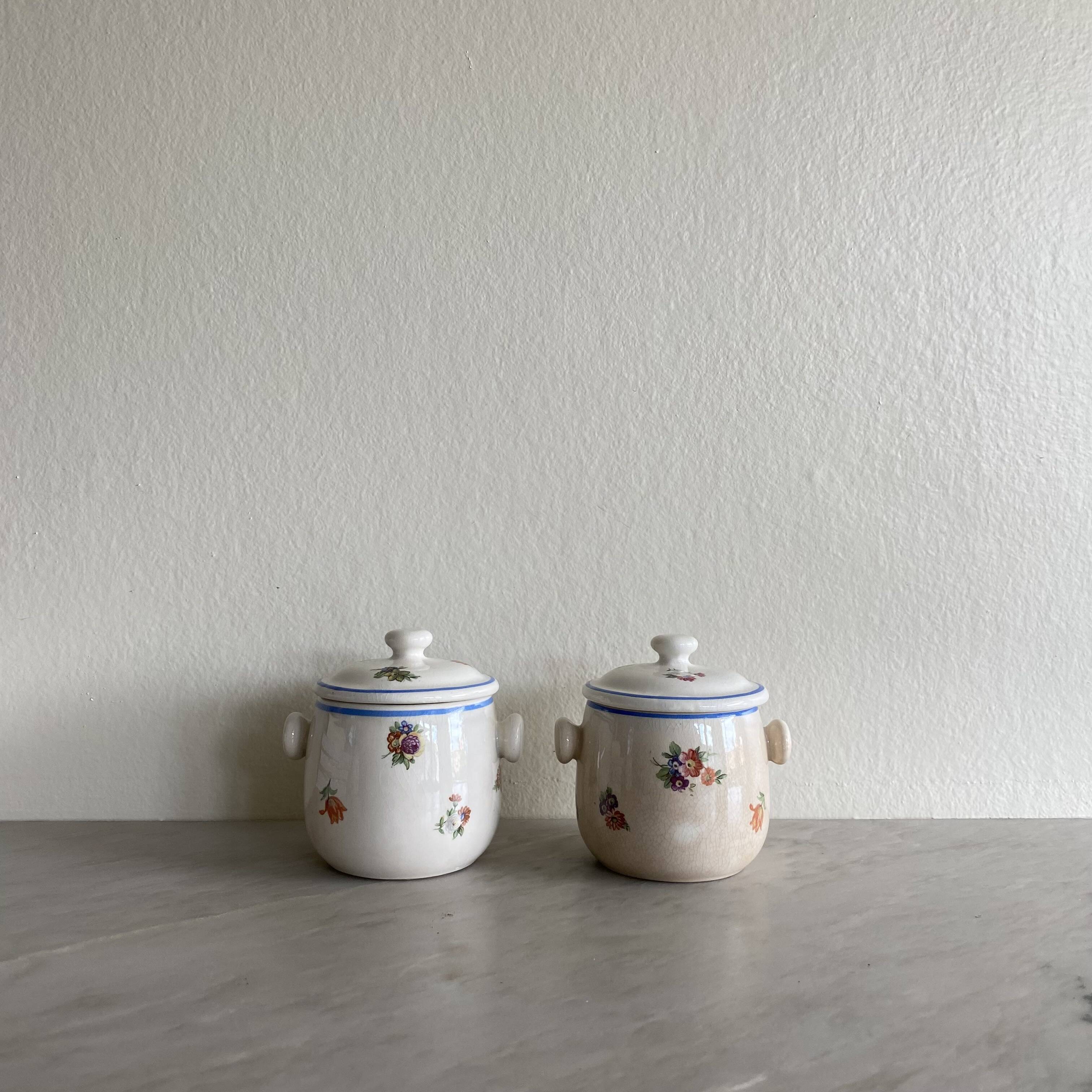 Cream pot x2