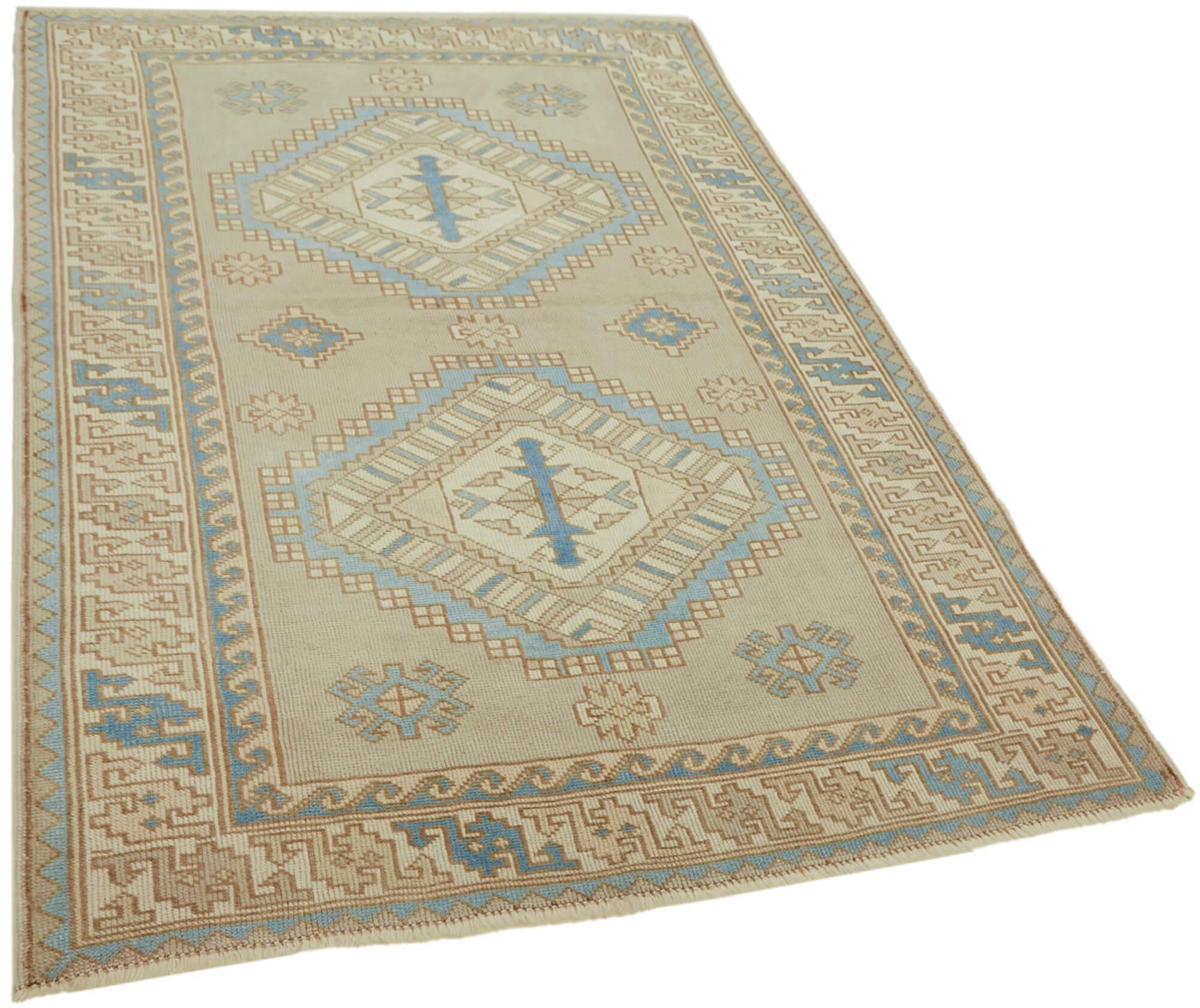 Turkish Vintage Anatolian Rug 148 cm x 200 cm