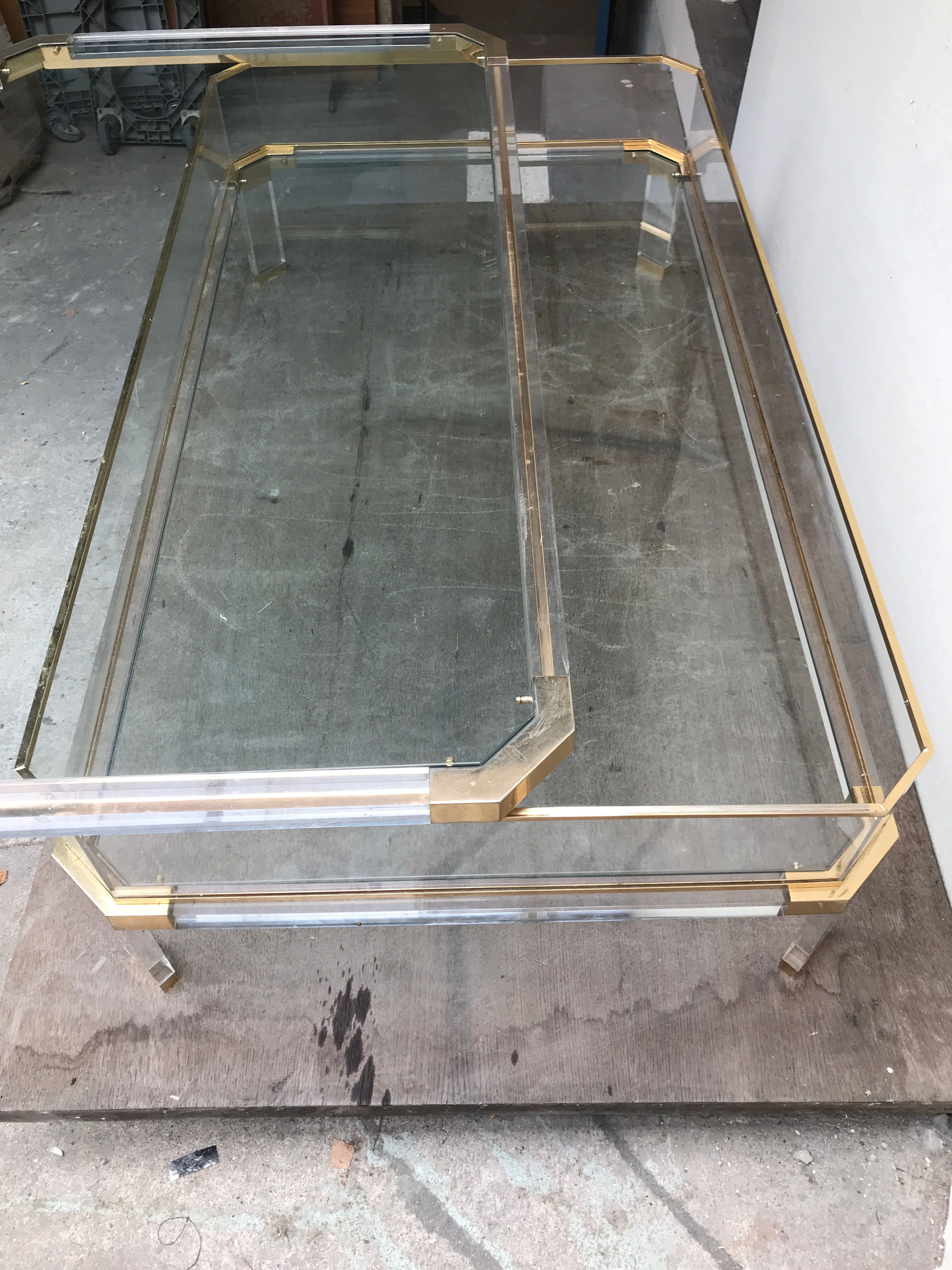 Plexiglas showcase coffee table