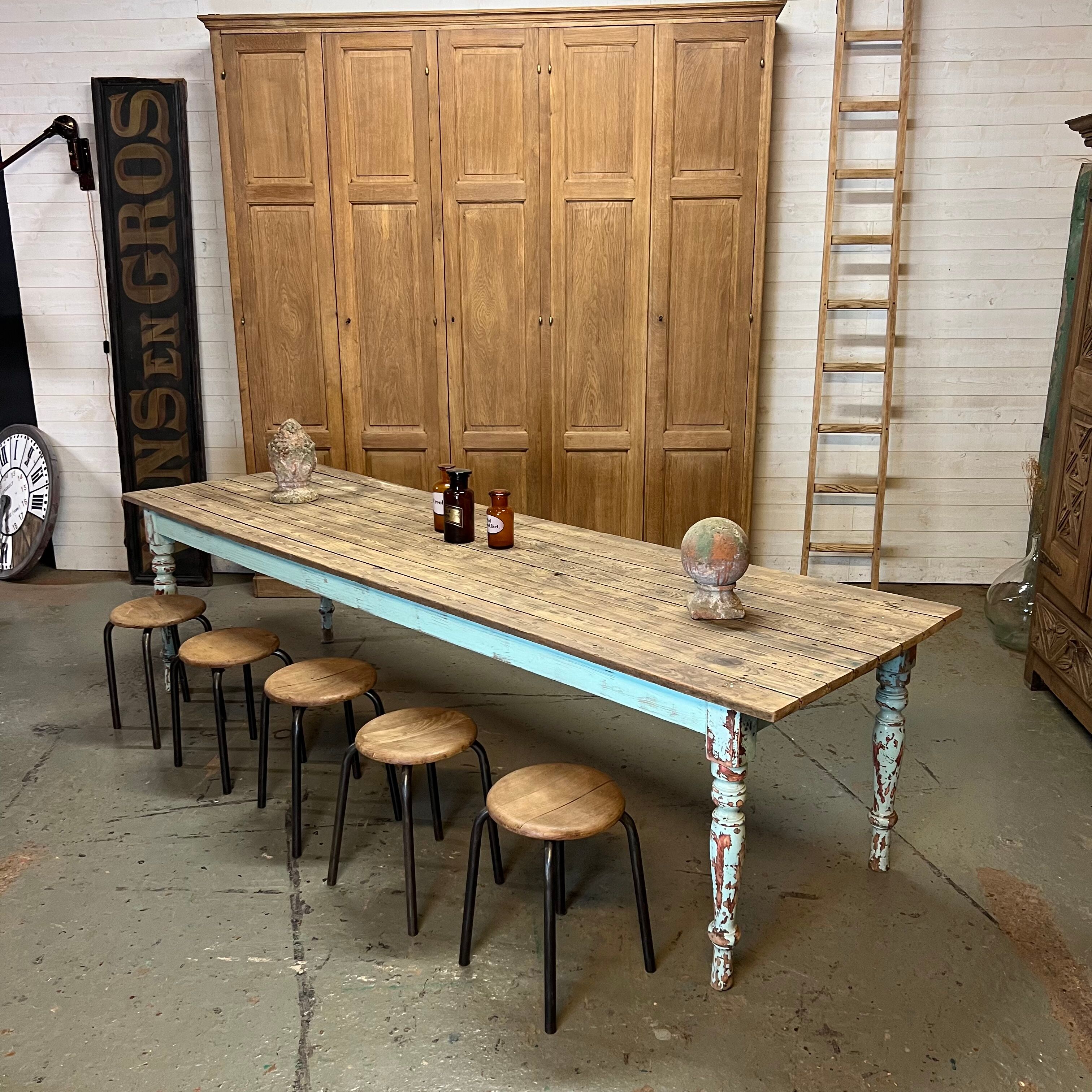 Fir draper table patina mint water