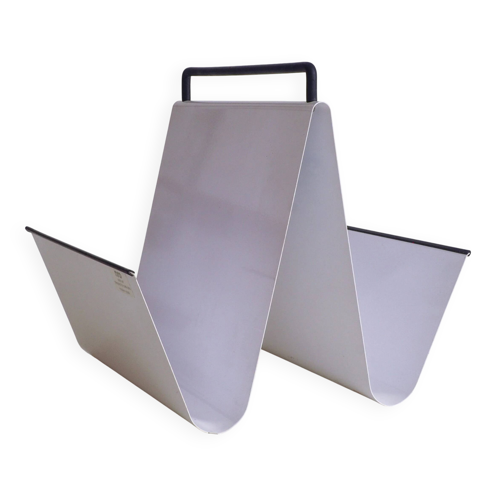 Metal magazine holder by Pete Sans for NRO