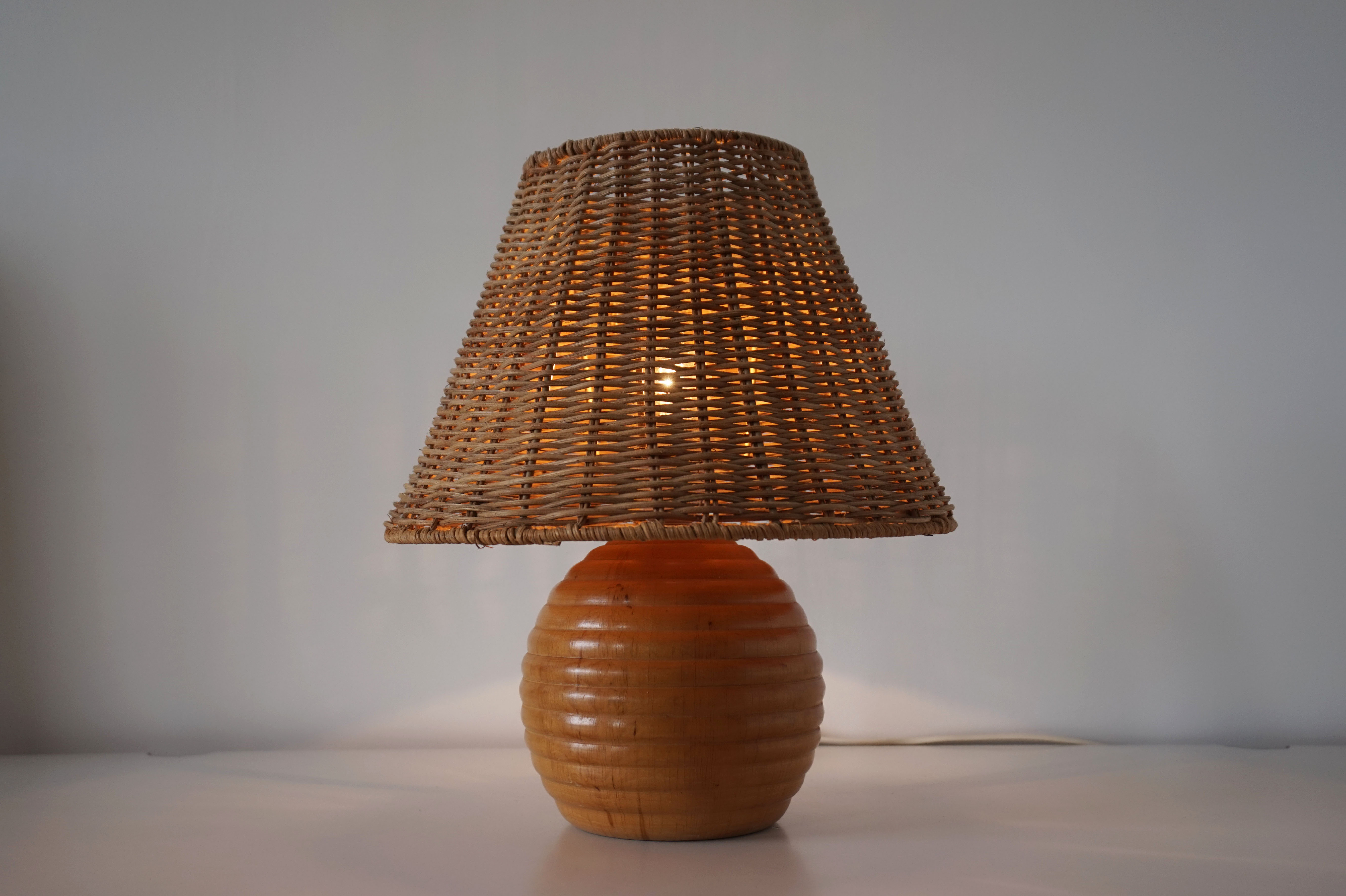 Elm and wicker ball lamp