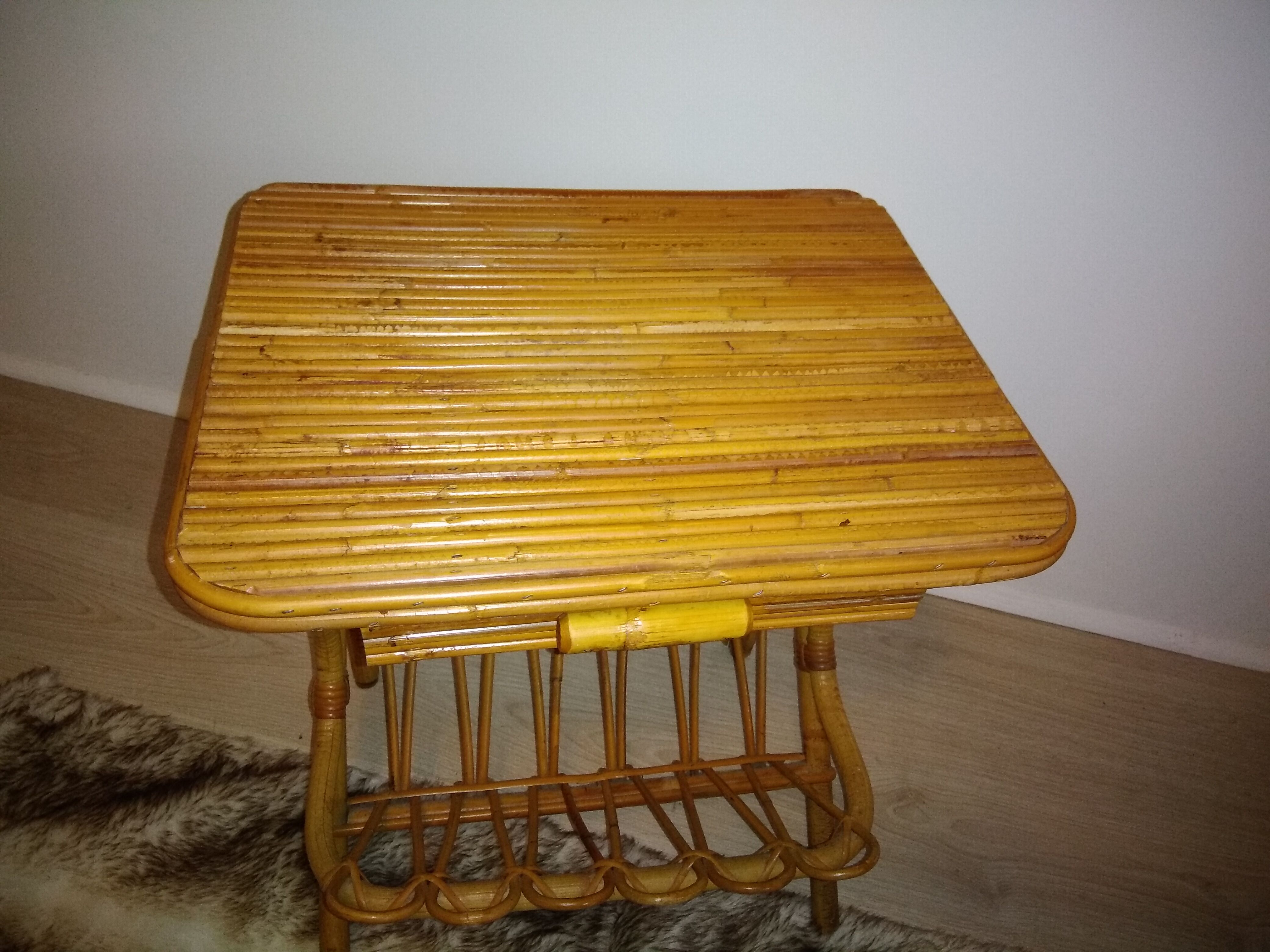 Magazine rack vintage rattan