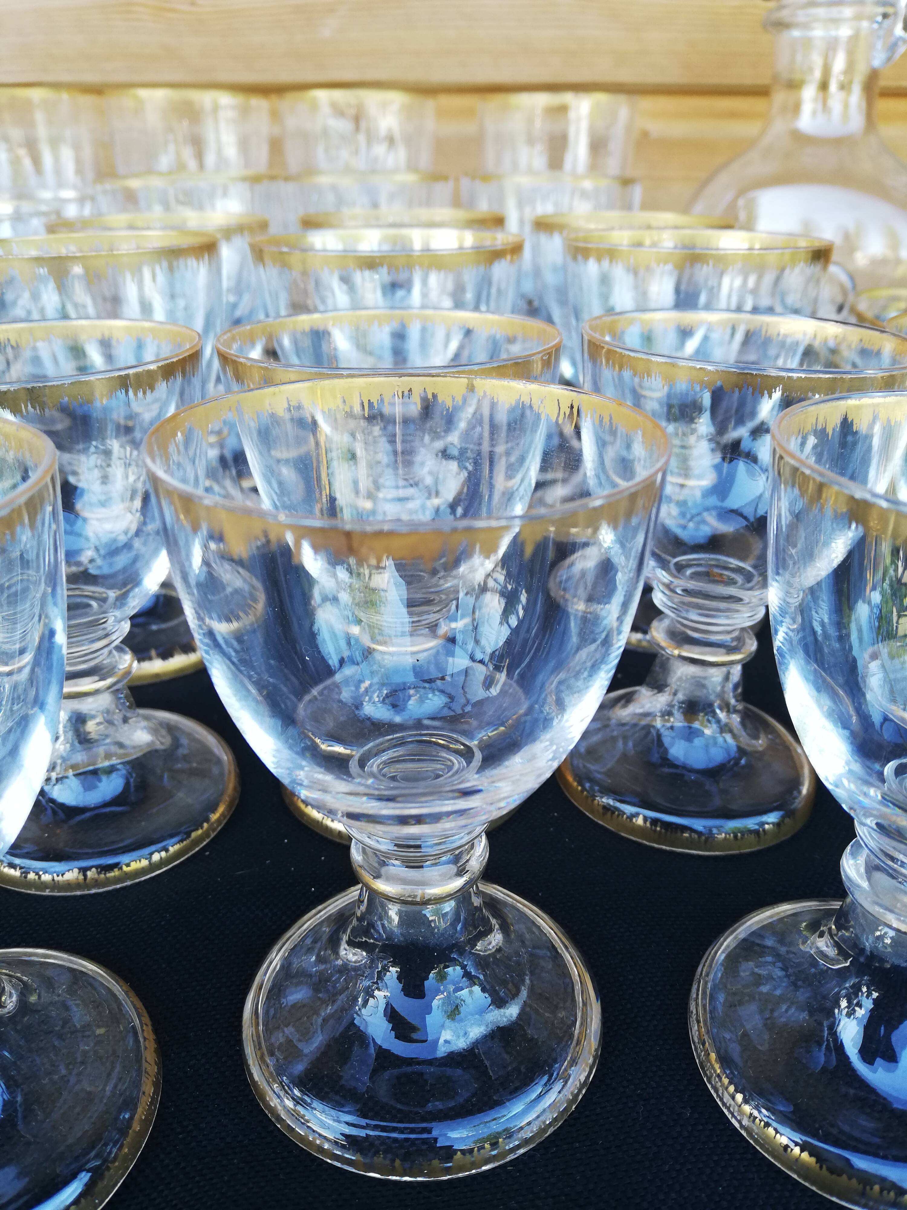 43-piece crystal service