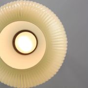 Lampe à suspension mid-century en laiton et verre, italie