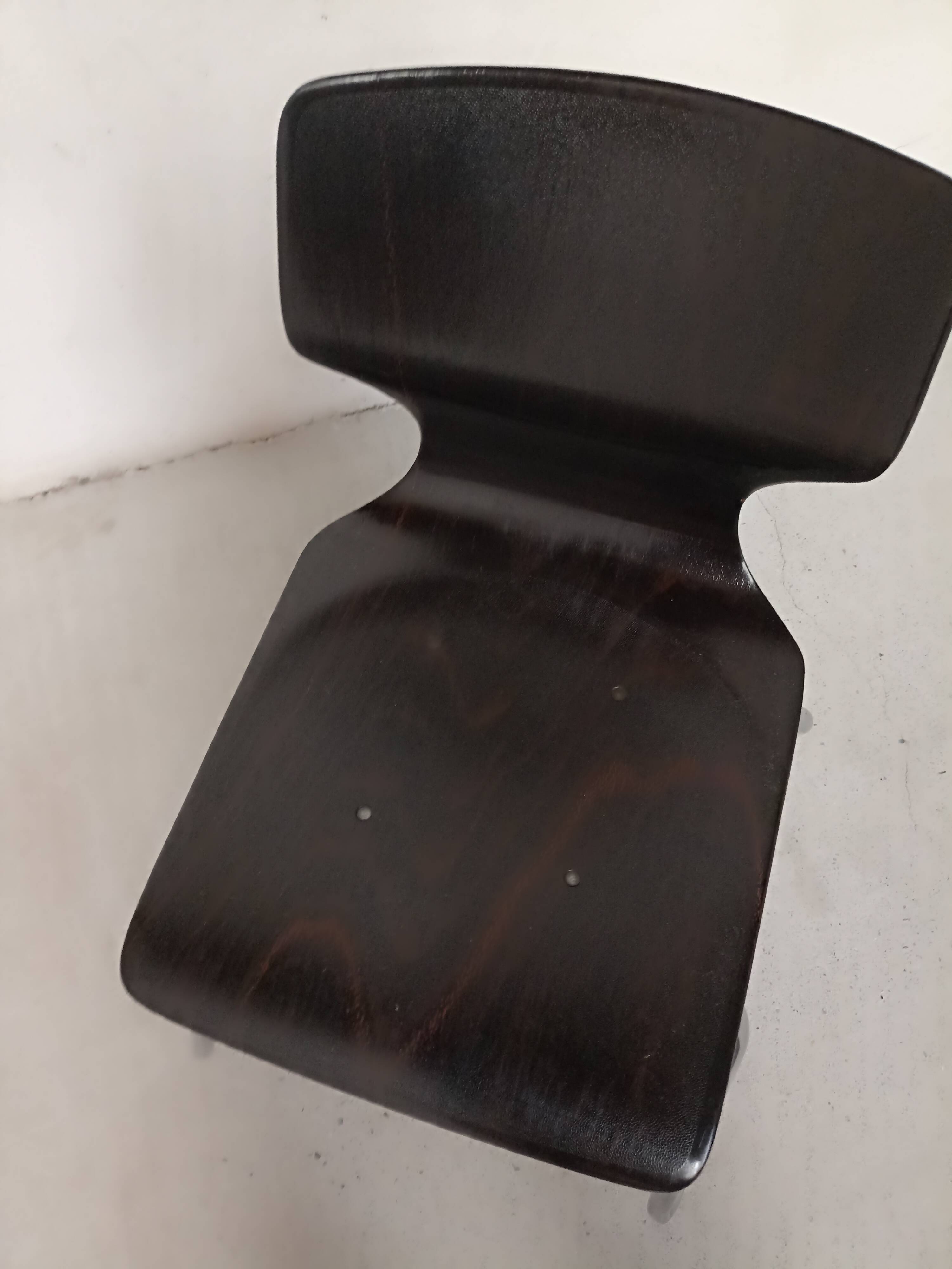 Set of 3 Pagholtz sled chairs from Flottoto