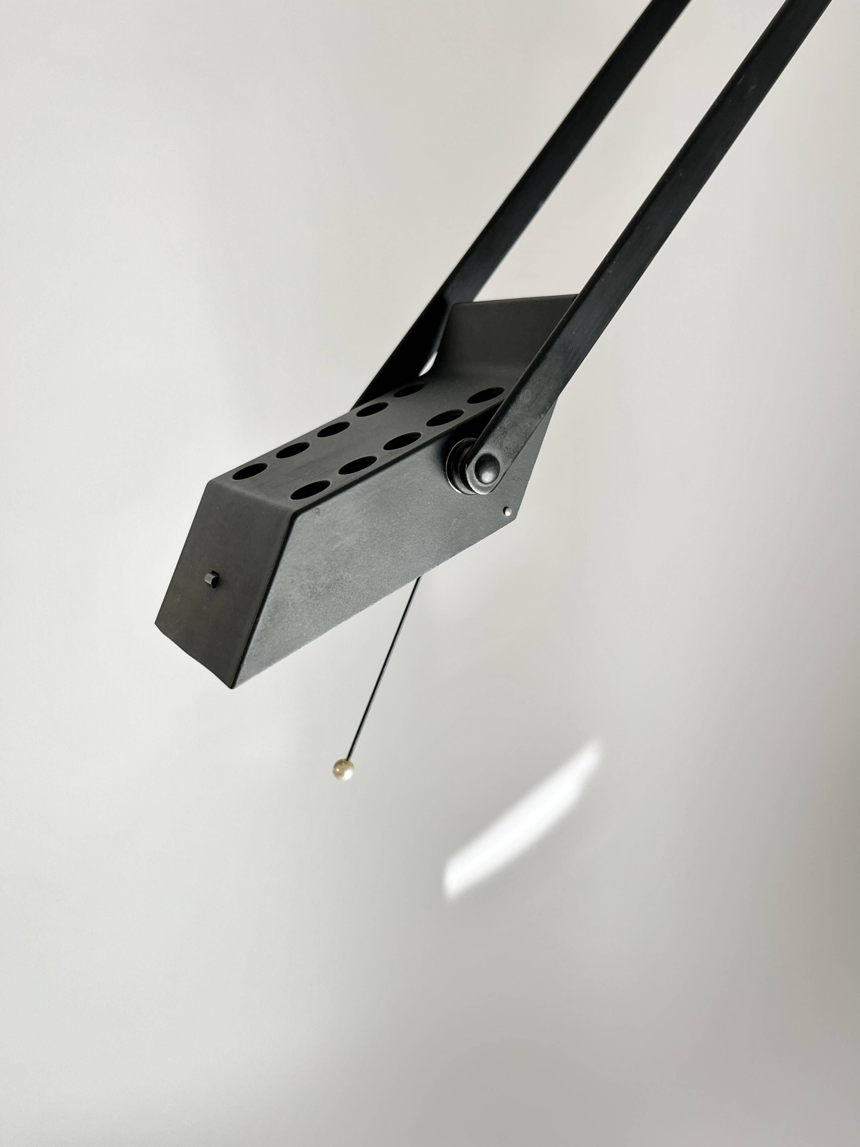 Vintage Artemide Tizio Lamp by Richard Sapper, Italian Design Icon, 1970s