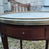 Table bouillotte ancienne avec plateau marbre style louis xvi