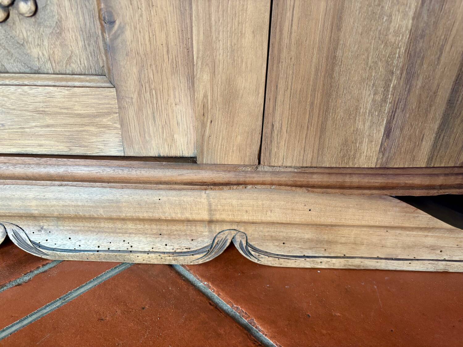 Buffet art déco en chêne massif