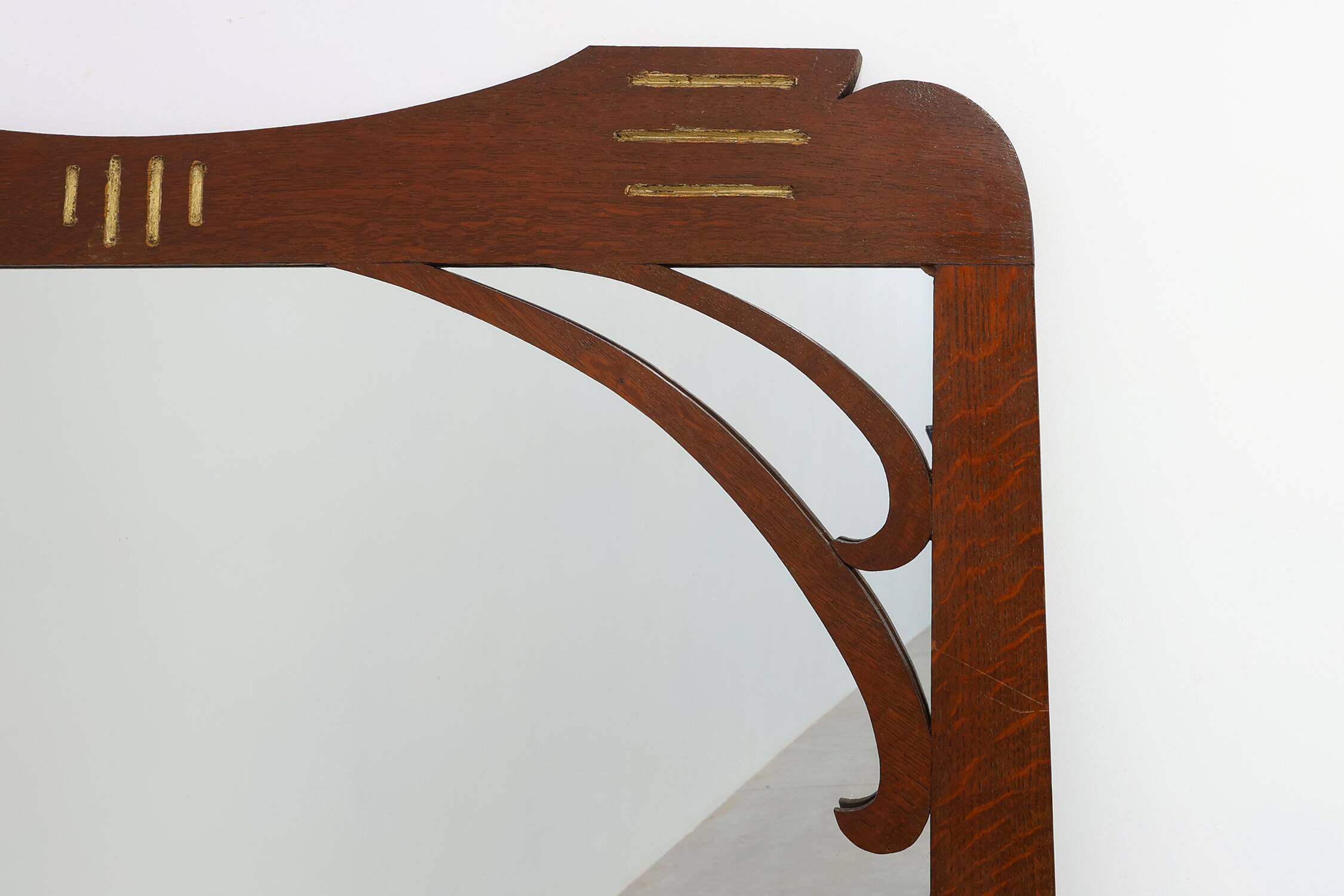 Miroir Art Nouveau en chêne avec incrustation dorée, France vers 1915