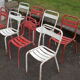 Méli-mélo de chaises Tolix