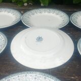 Lot de douze assiettes plates en terre de fer de la faïencerie Moulin des L