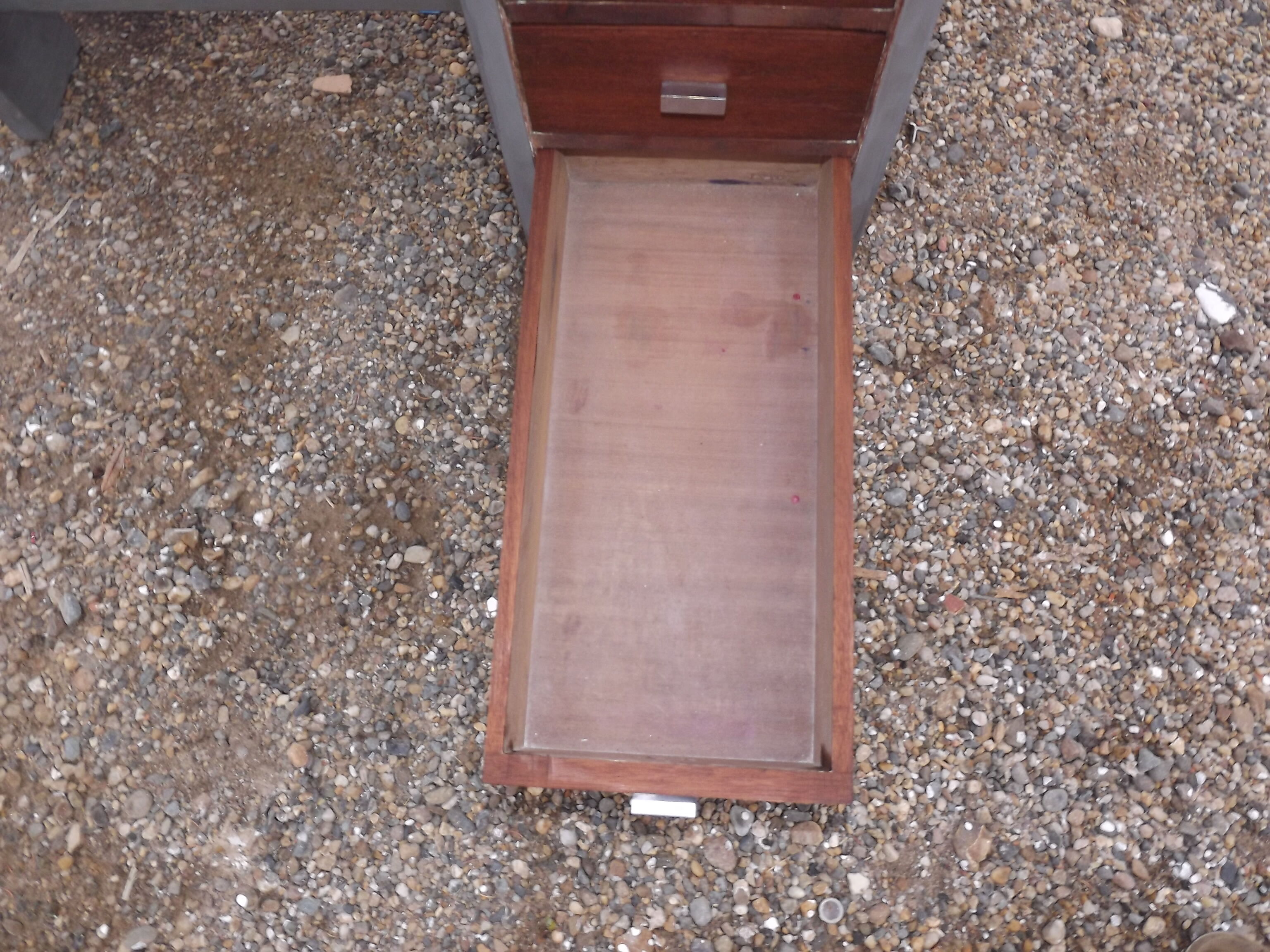 Art deco bathroom furniture