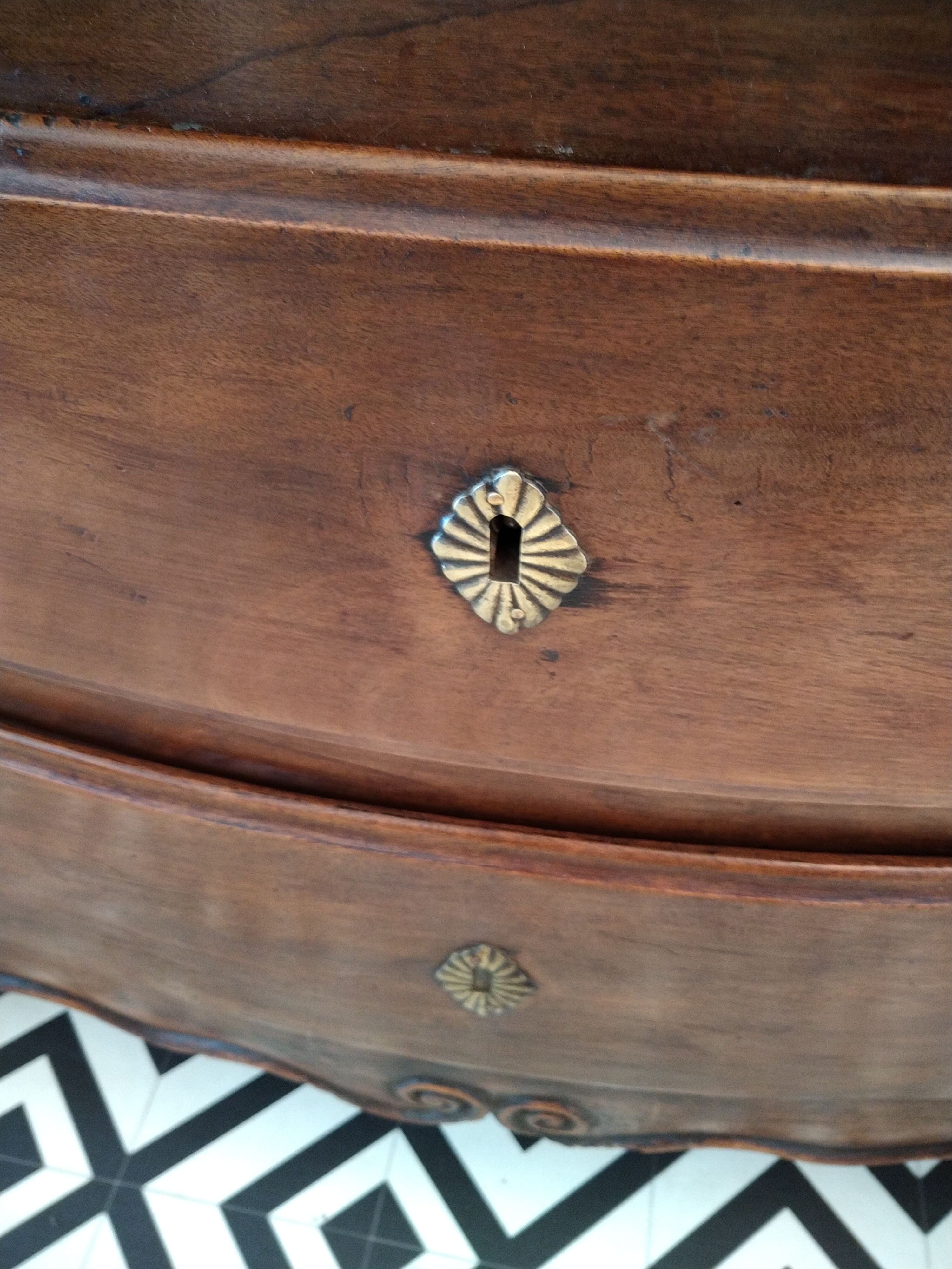chest of drawers XVIII th