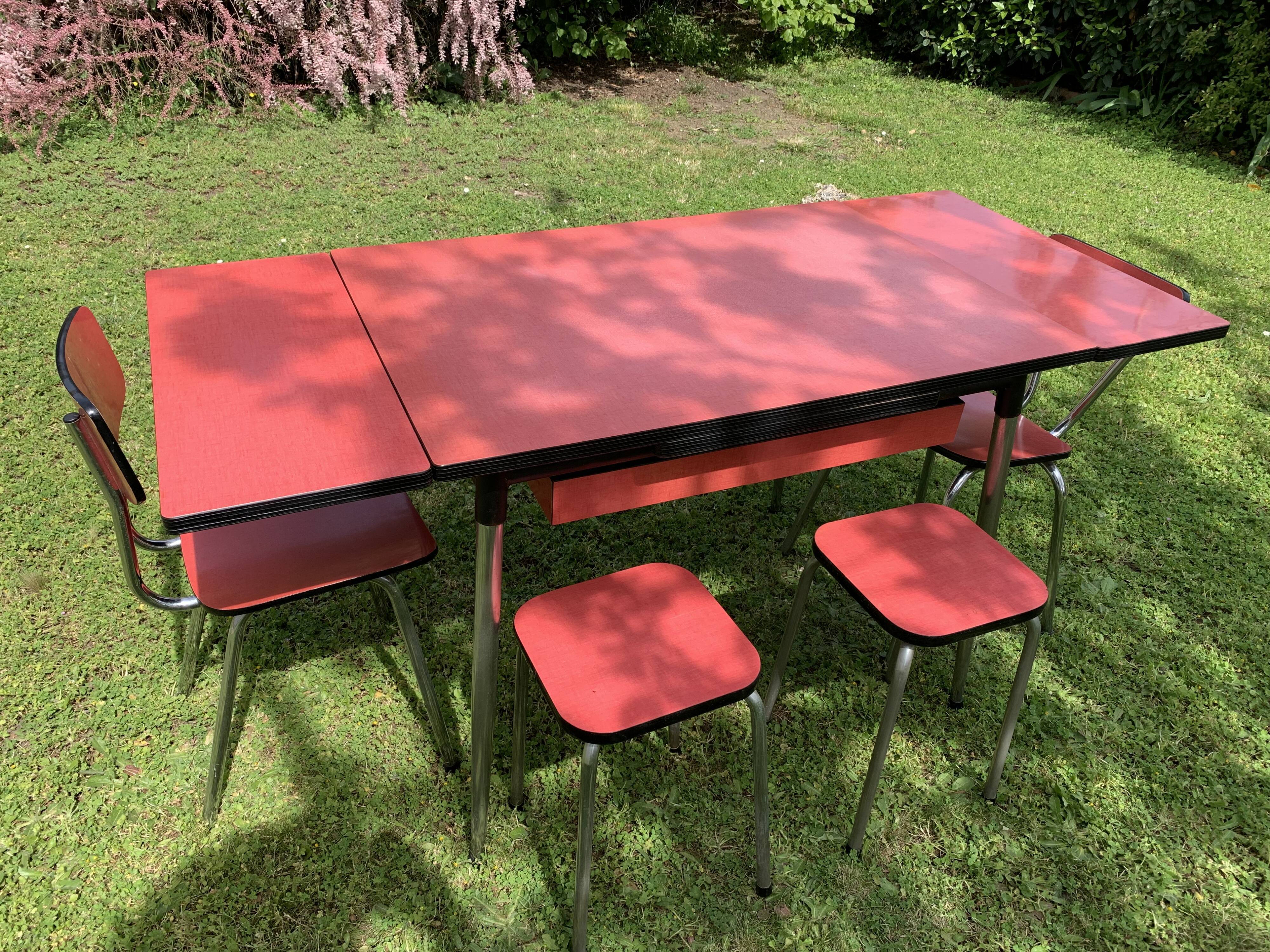 Formica table with 2 chairs and 2 stools