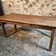 Table de ferme française ancienne en chêne avec deux tiroirs — XIXe siècle