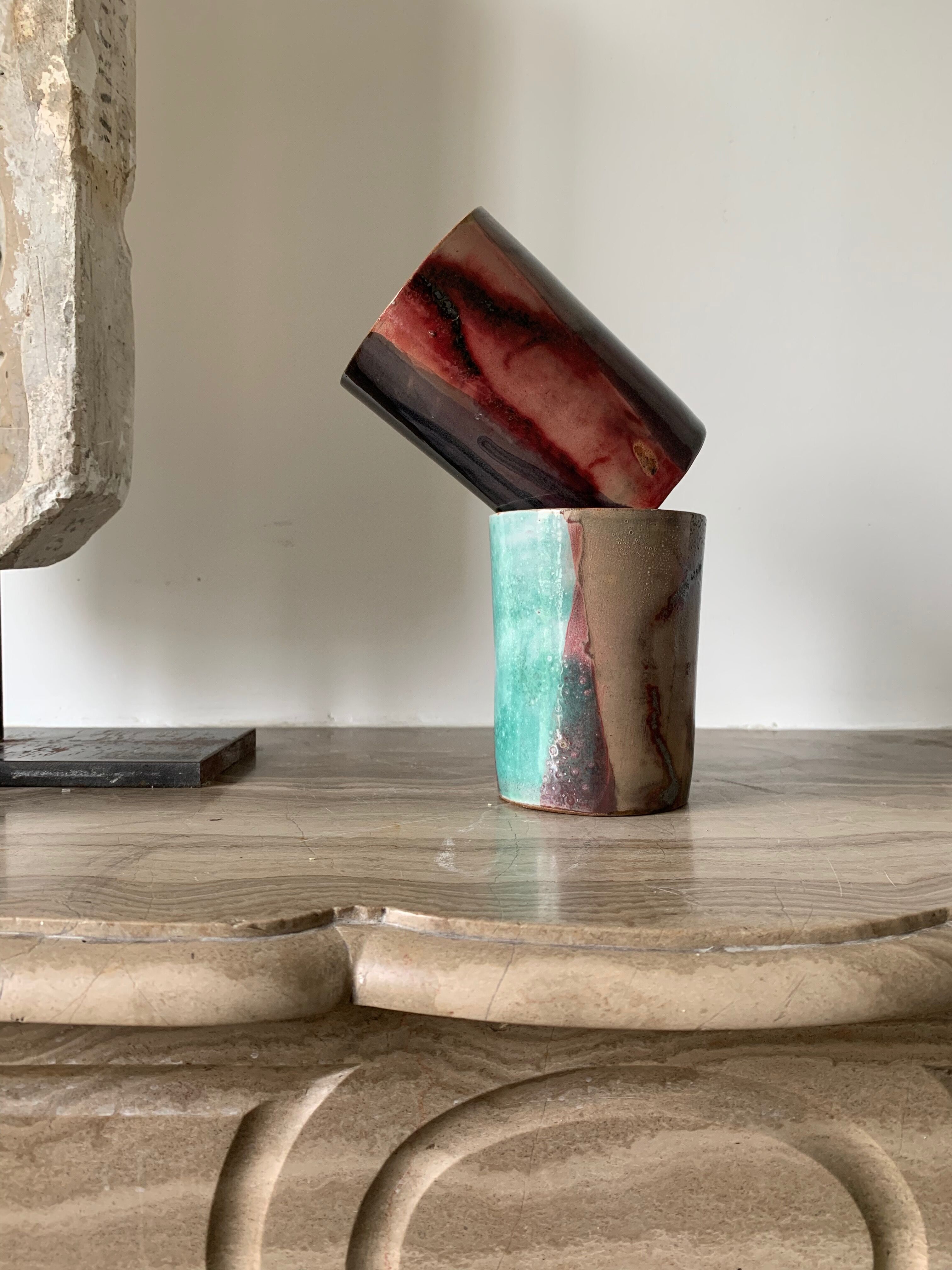 Enamelled ceramic glasses