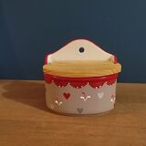 Salt box ceramic matches