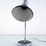Lampe de bureau italienne des années 60, chrome et noir.