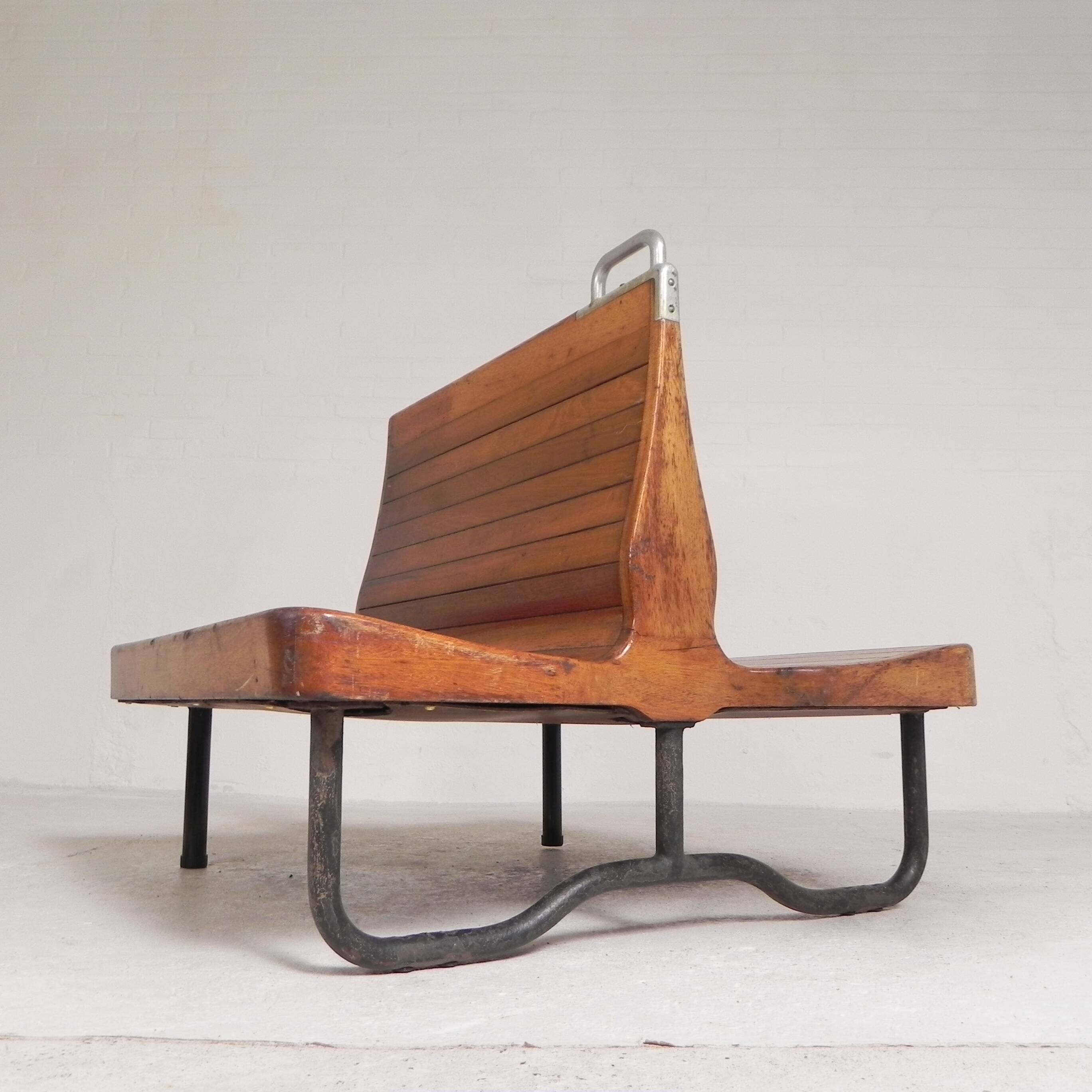 Banc de train en teck double face, années 1930