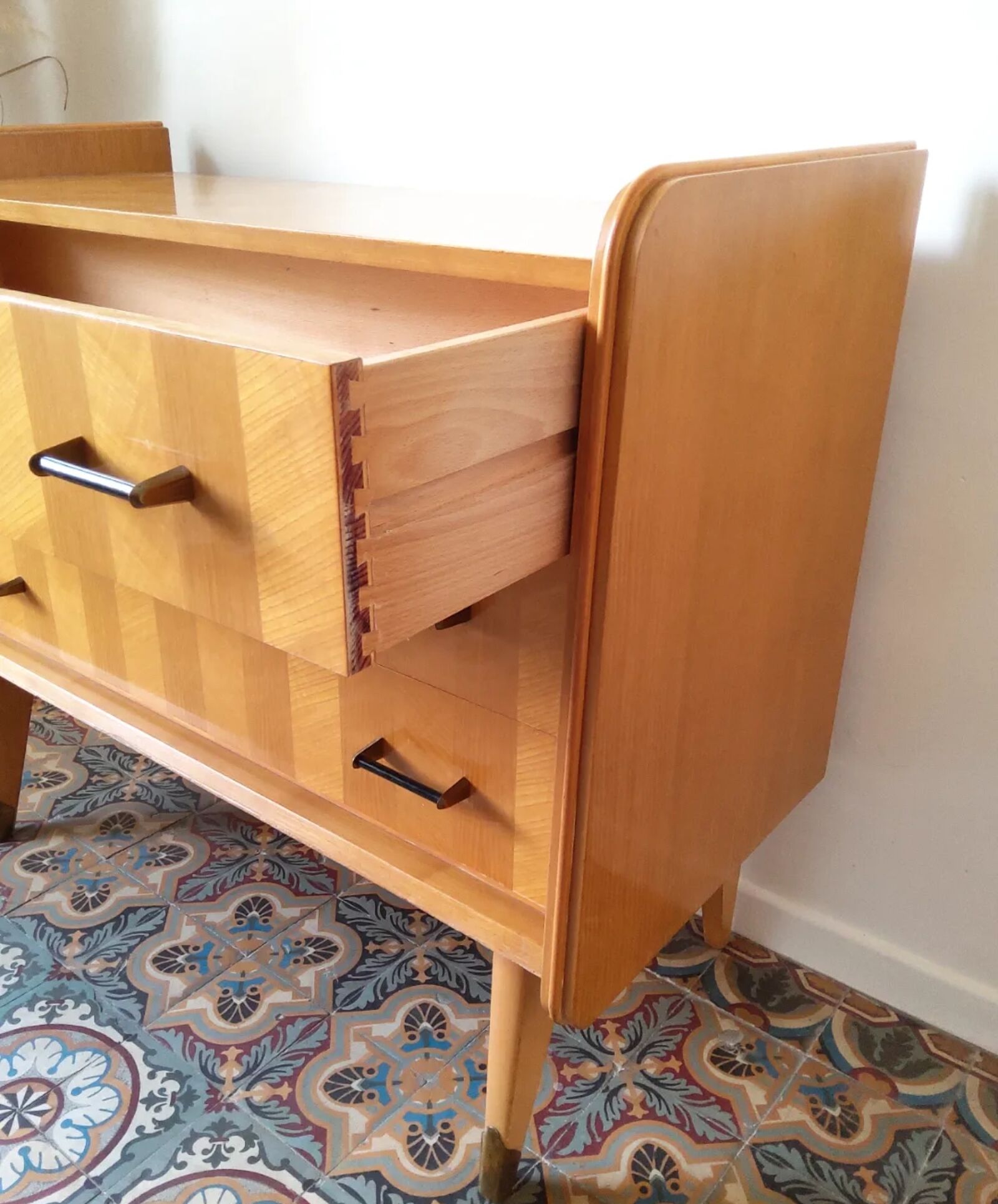 SAM chest of drawers