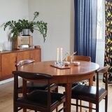 Table scandinave en teck ovale rallonges intégrées, années 60 comme neuve