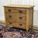Commode anglaise en noyer du début XXème