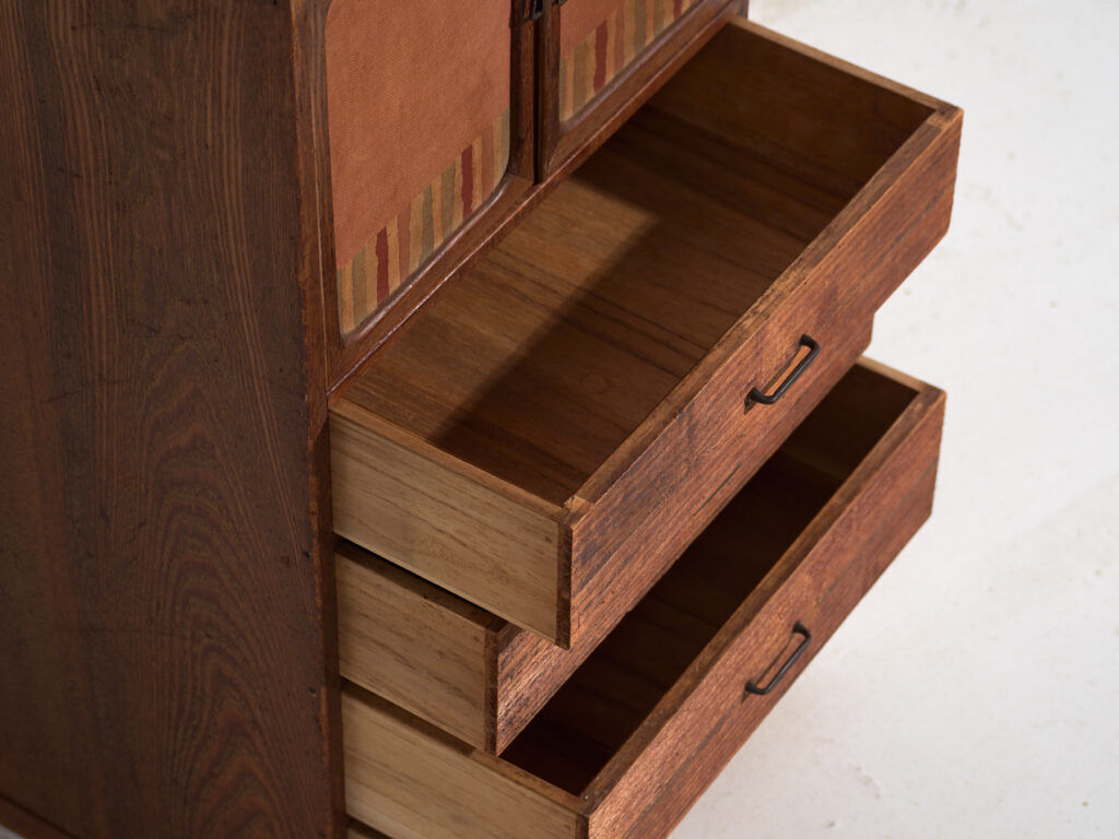 Small antique Japanese cupboard – Showa period (c. 1945-1970) #23