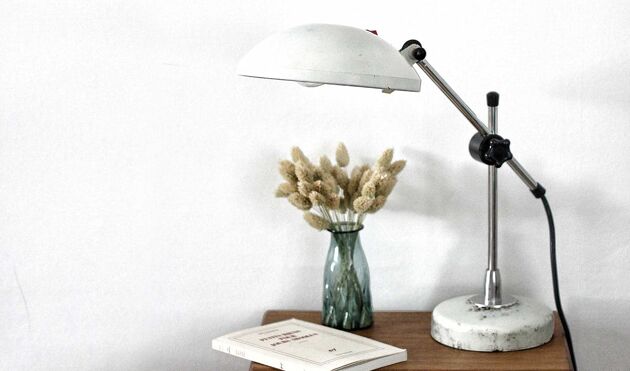 Bedside lamp and table lamp