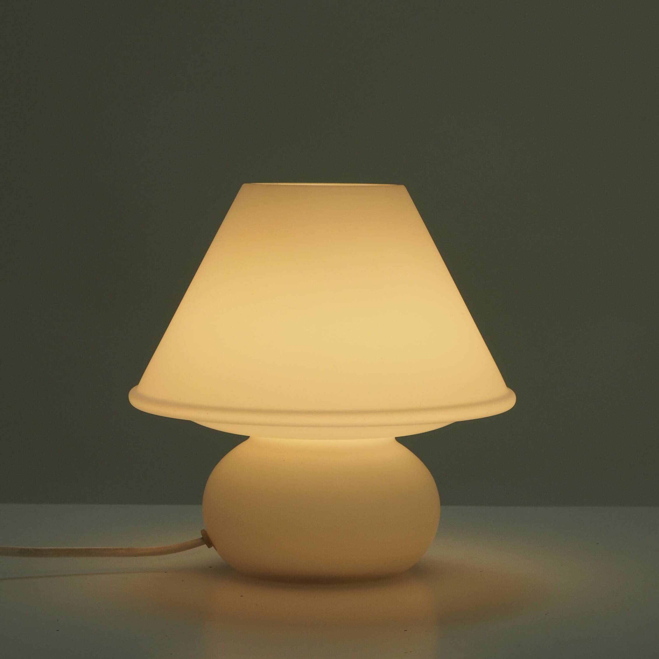Lampe en verre en forme de champignon Modèle 6249 par Glasshütte Limburg