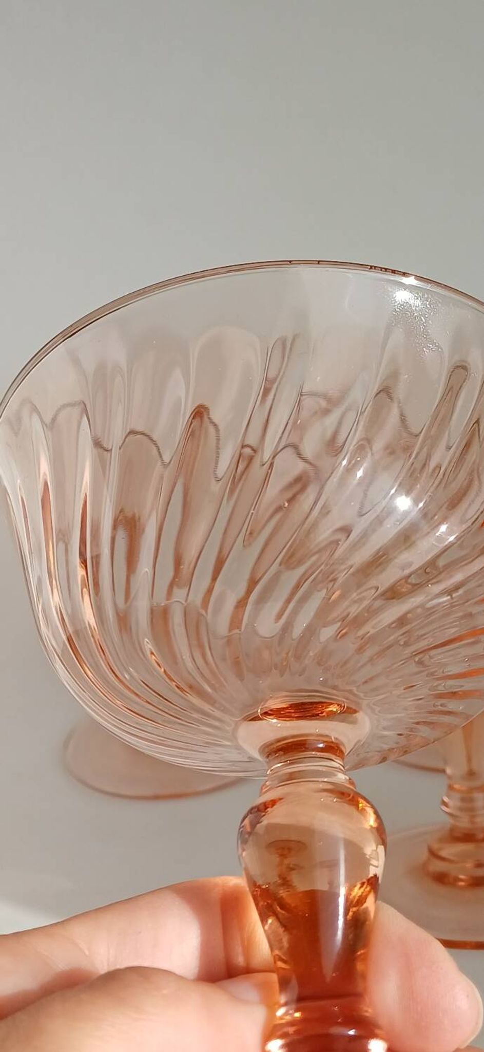 Champagne coupe, pink, rosaline.