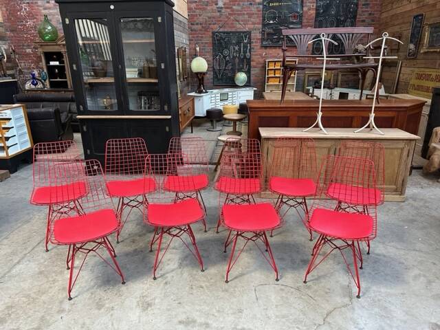 Suite of 10 metal chairs