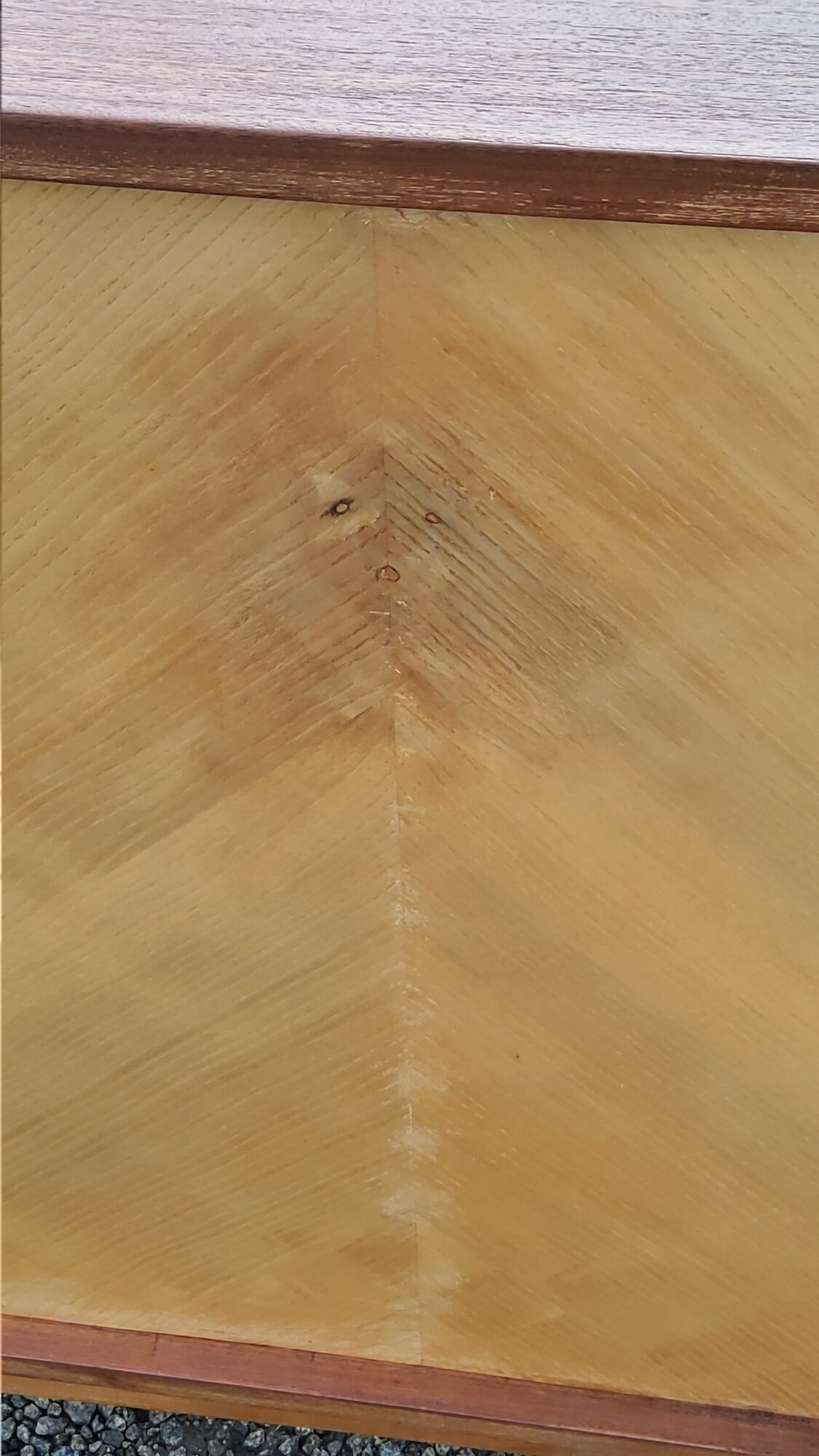 Enfilade of the 50s in oak and mahogany feet compass