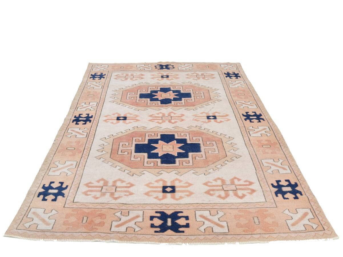 Tapis persan bleu marine et crème