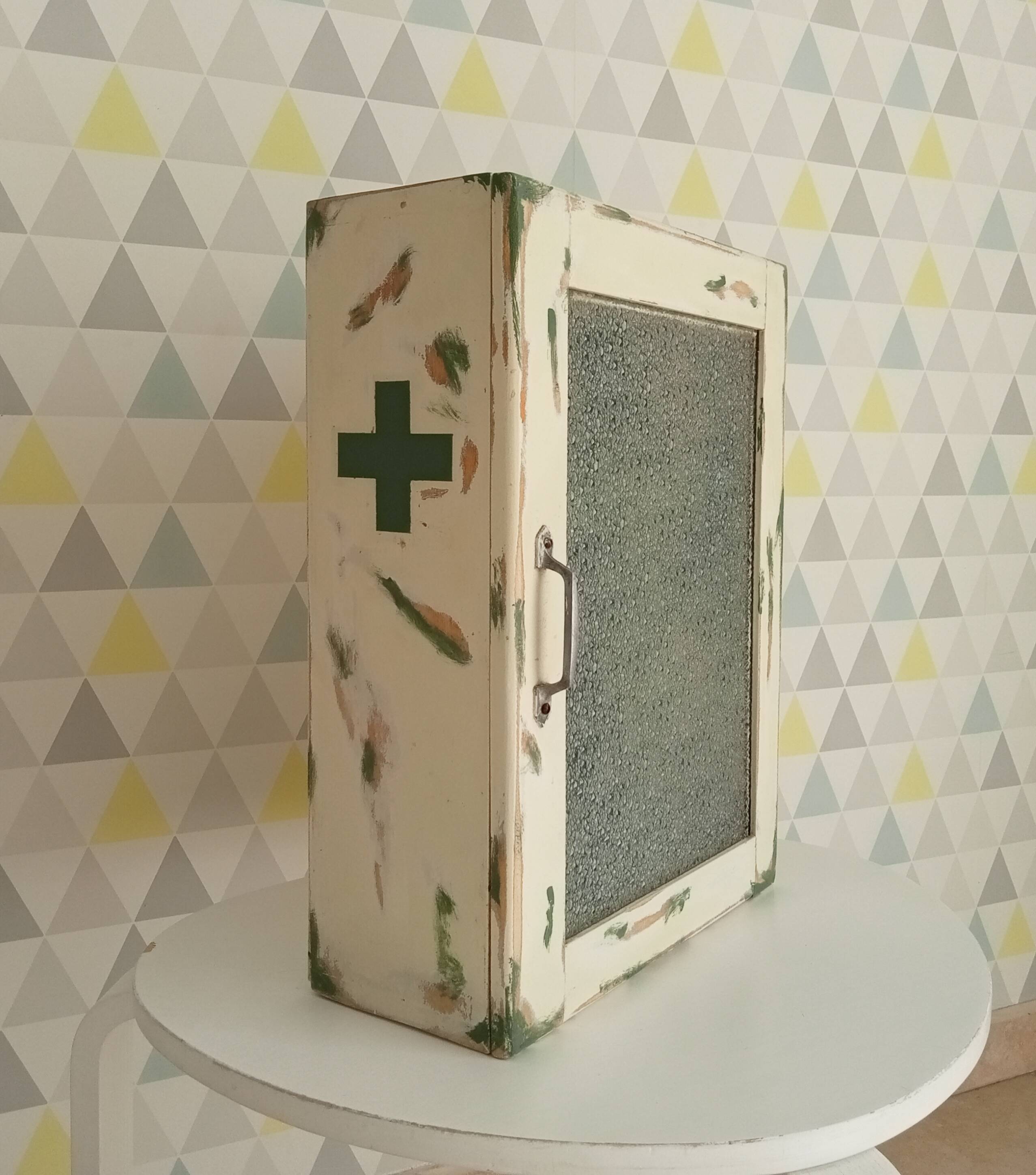 Vintage medicine cabinet 50s/60s