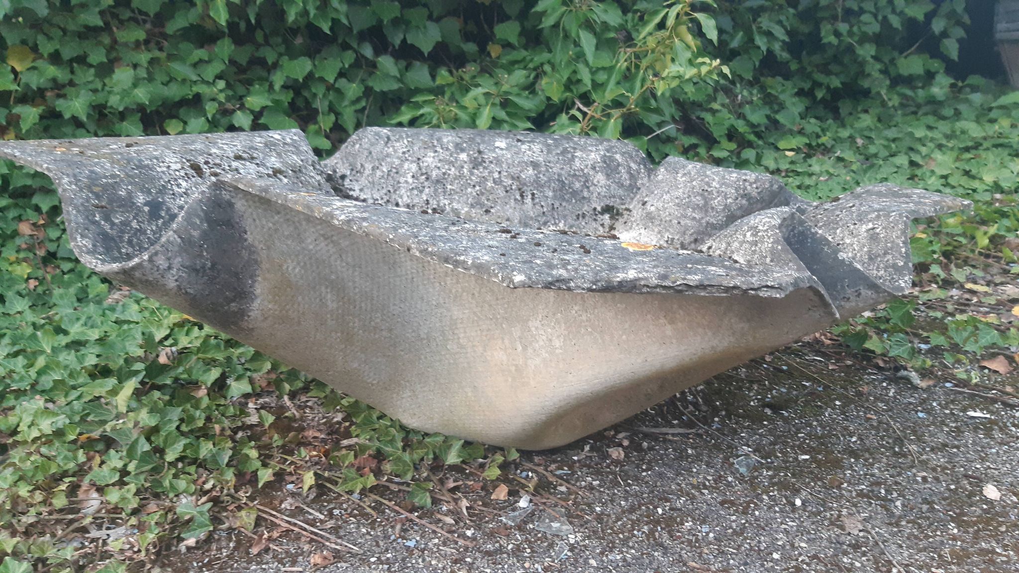 Handkerchief planter by Willy Guhl for Eternit 1950