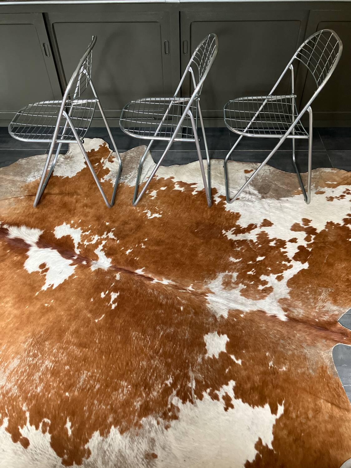 3 folding chairs
