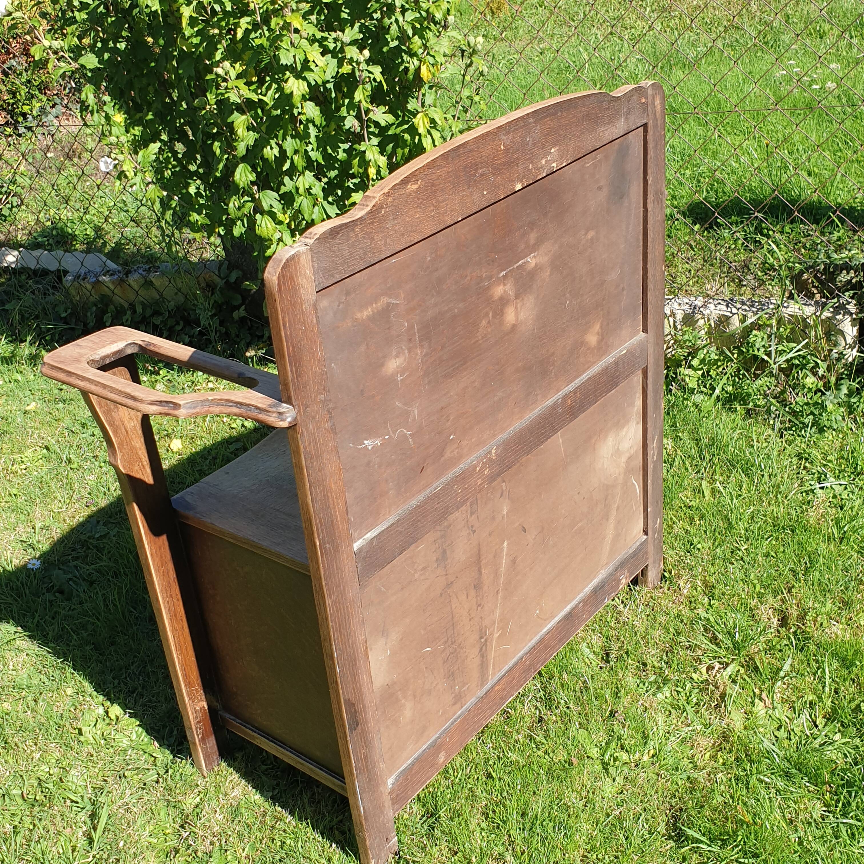 Antique small hall bench, chest, hall seat, in English oak (antique)