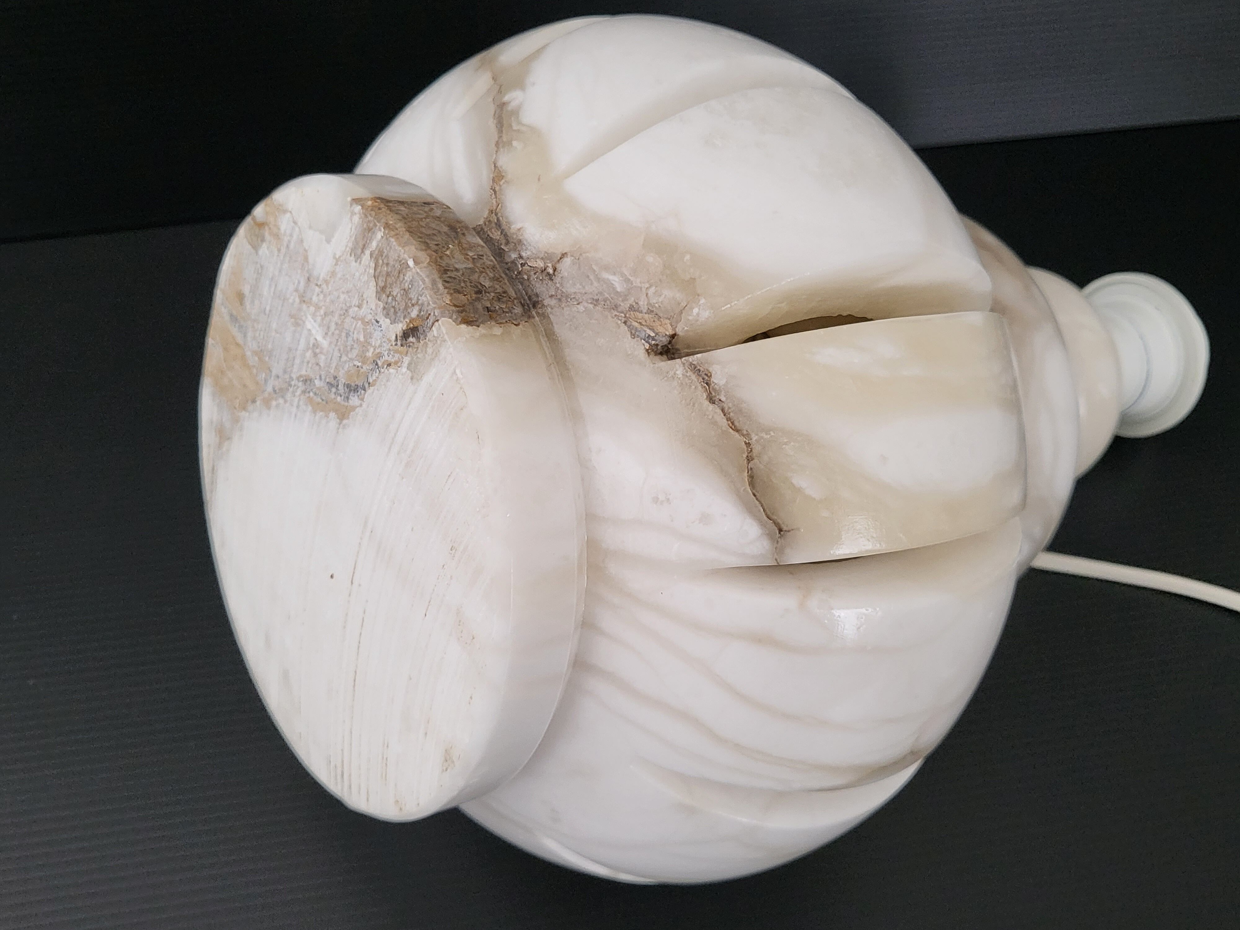 Vintage alabaster lamp 1970