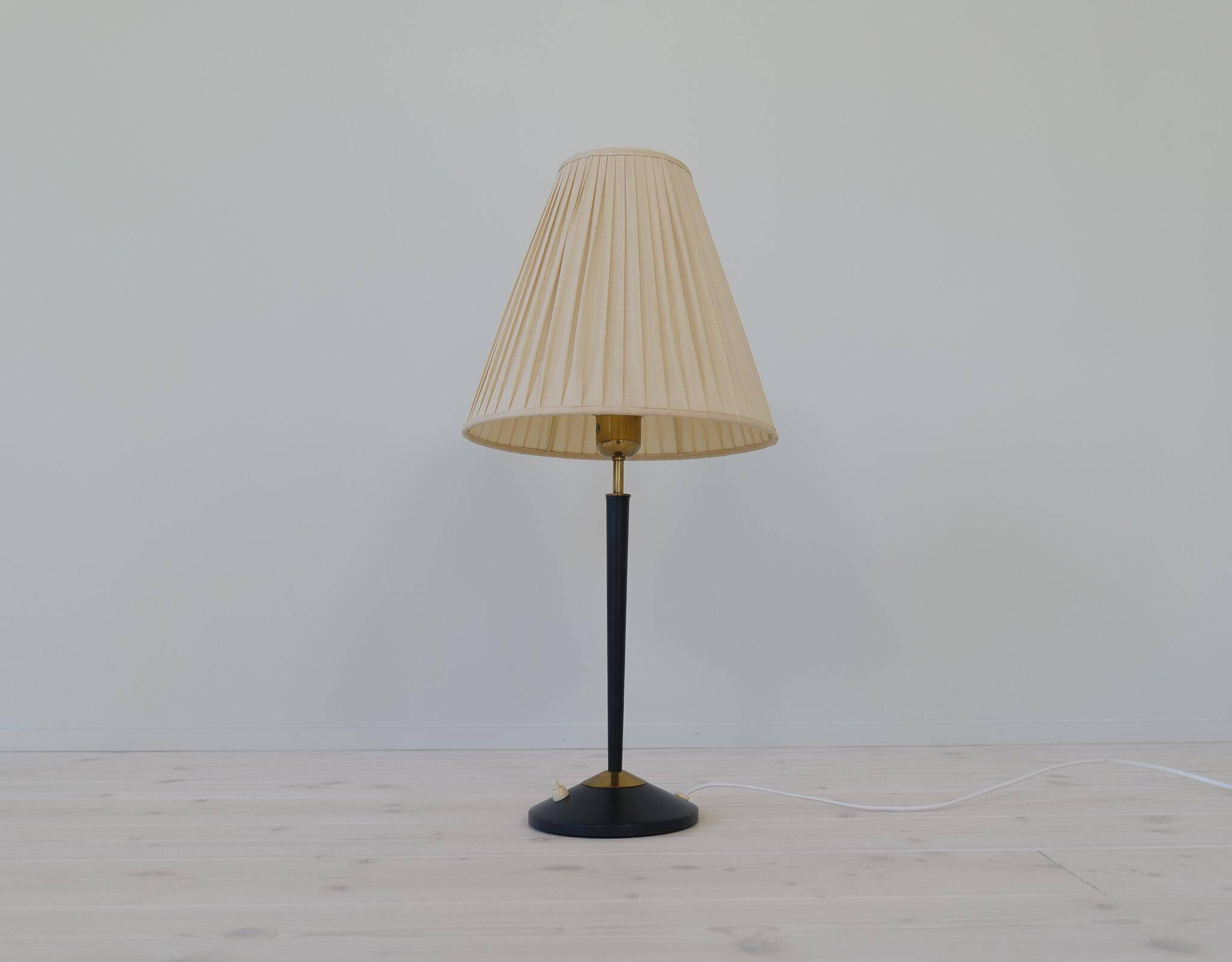 Mid-century modern table lamp in brass and cast iron Asea Sweden, 1950s