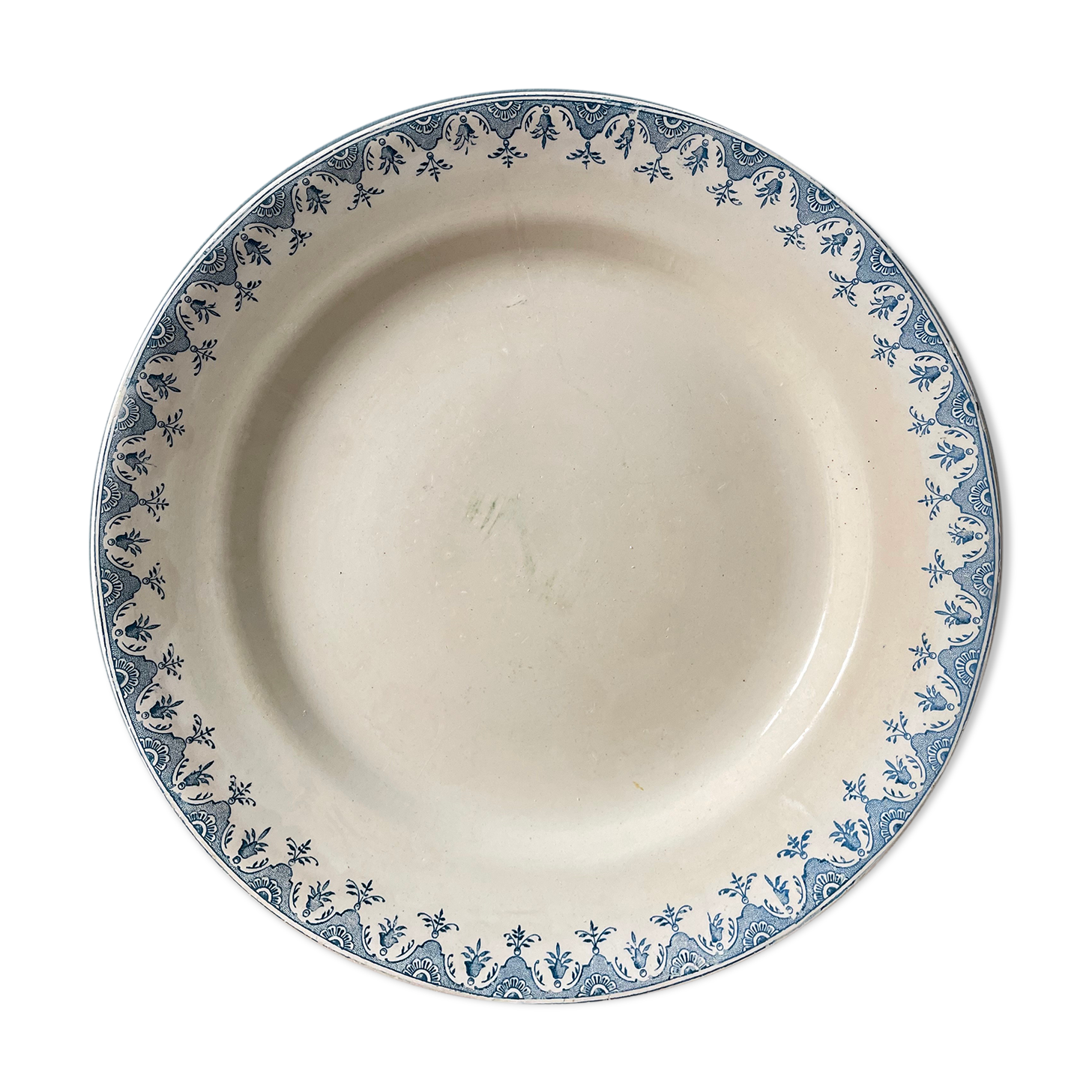 Old round plate Terre de Fer Léon Grave (LG) collection "Doullens"