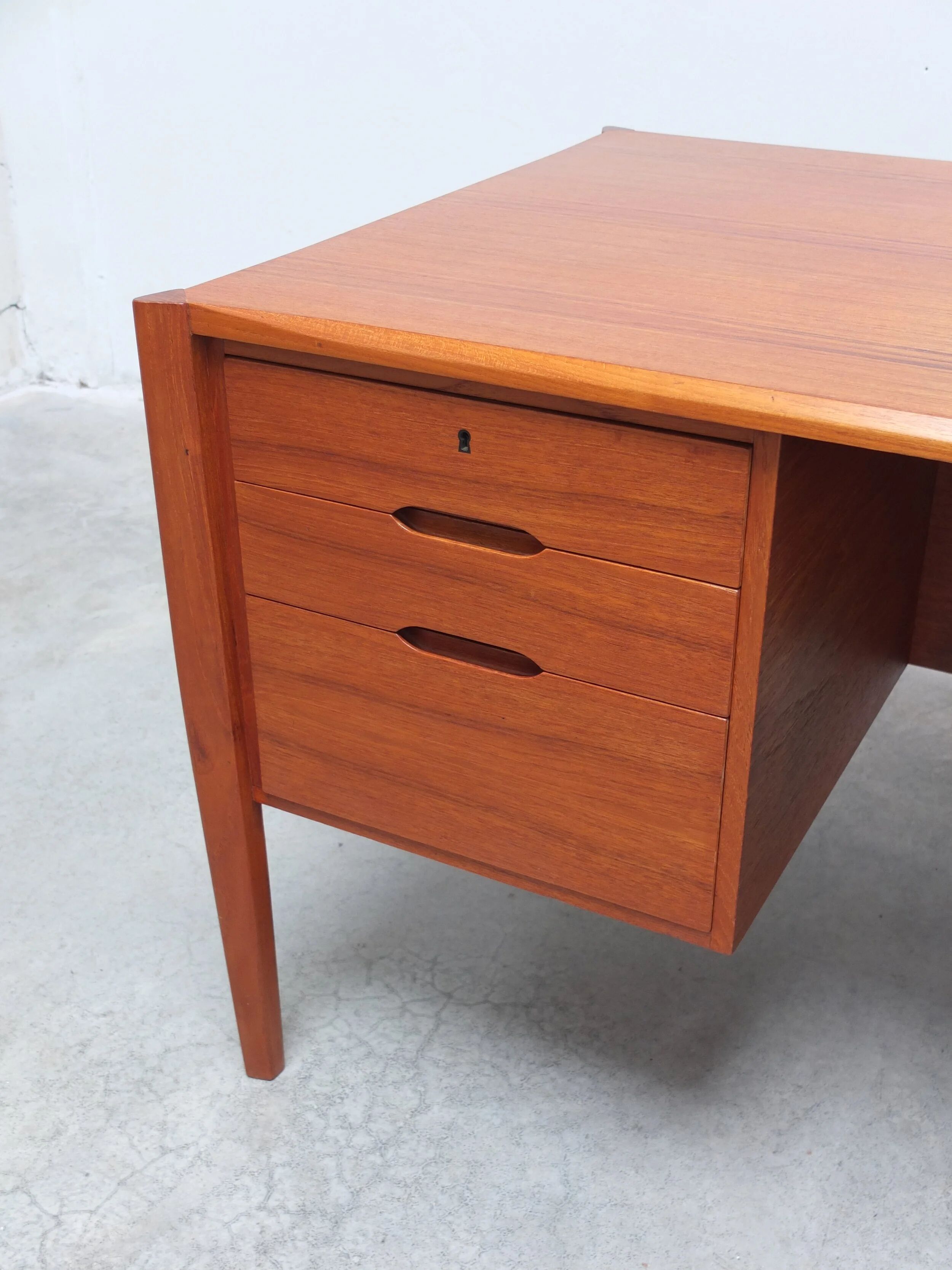 Freestanding desk with Bookshelf by Wilhelm Renz, 1960s