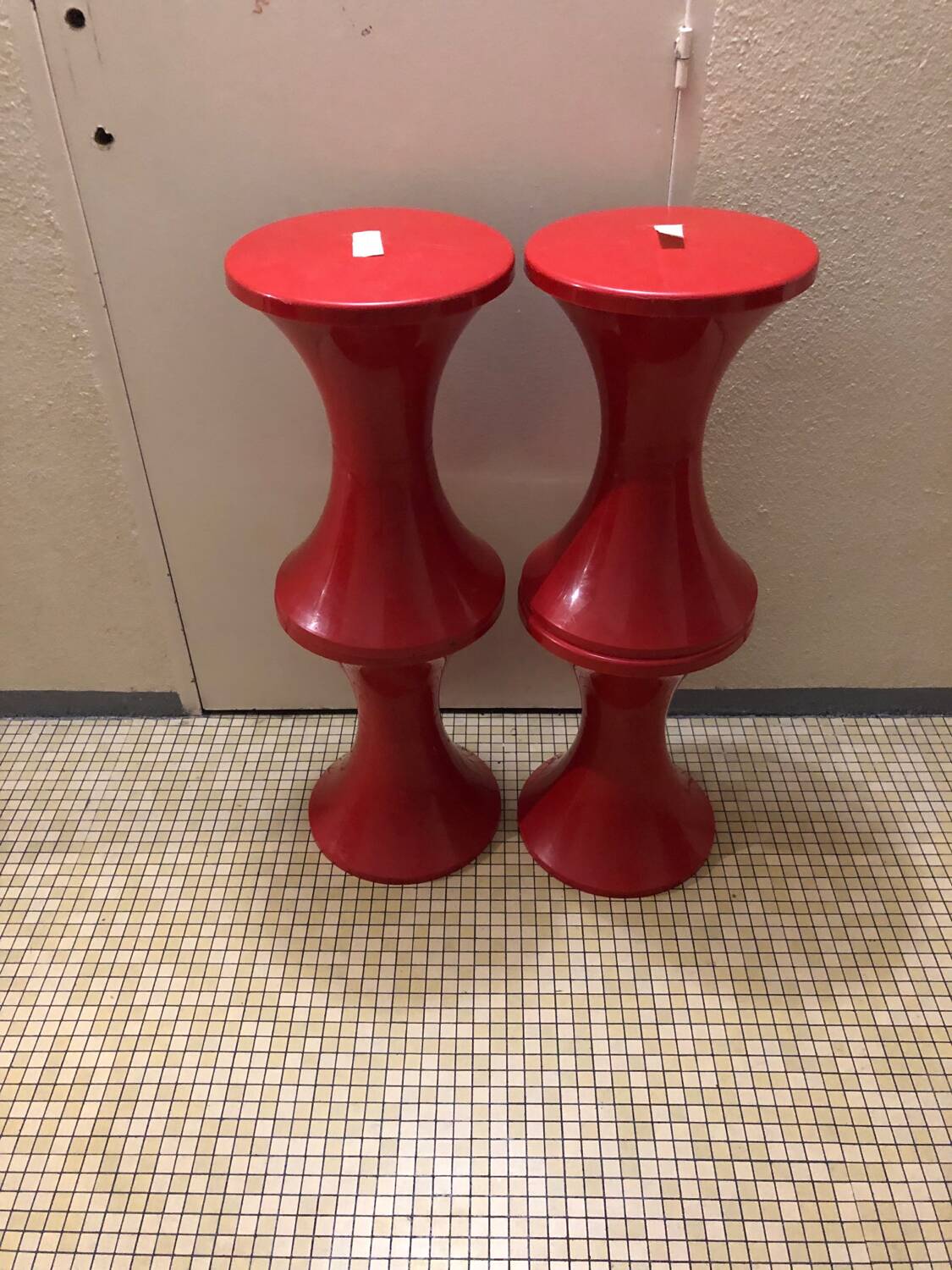 Red Tam Tam stool – official reissue – iconic design