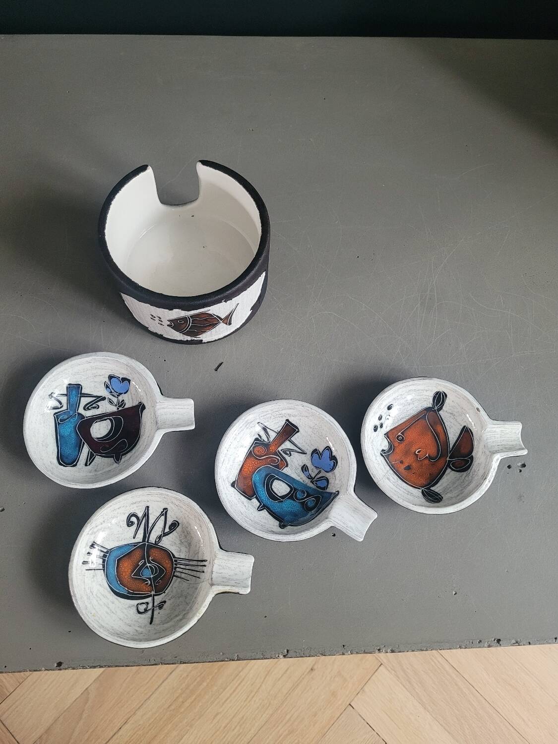 Ensemble de cendriers individuels vintage en céramique