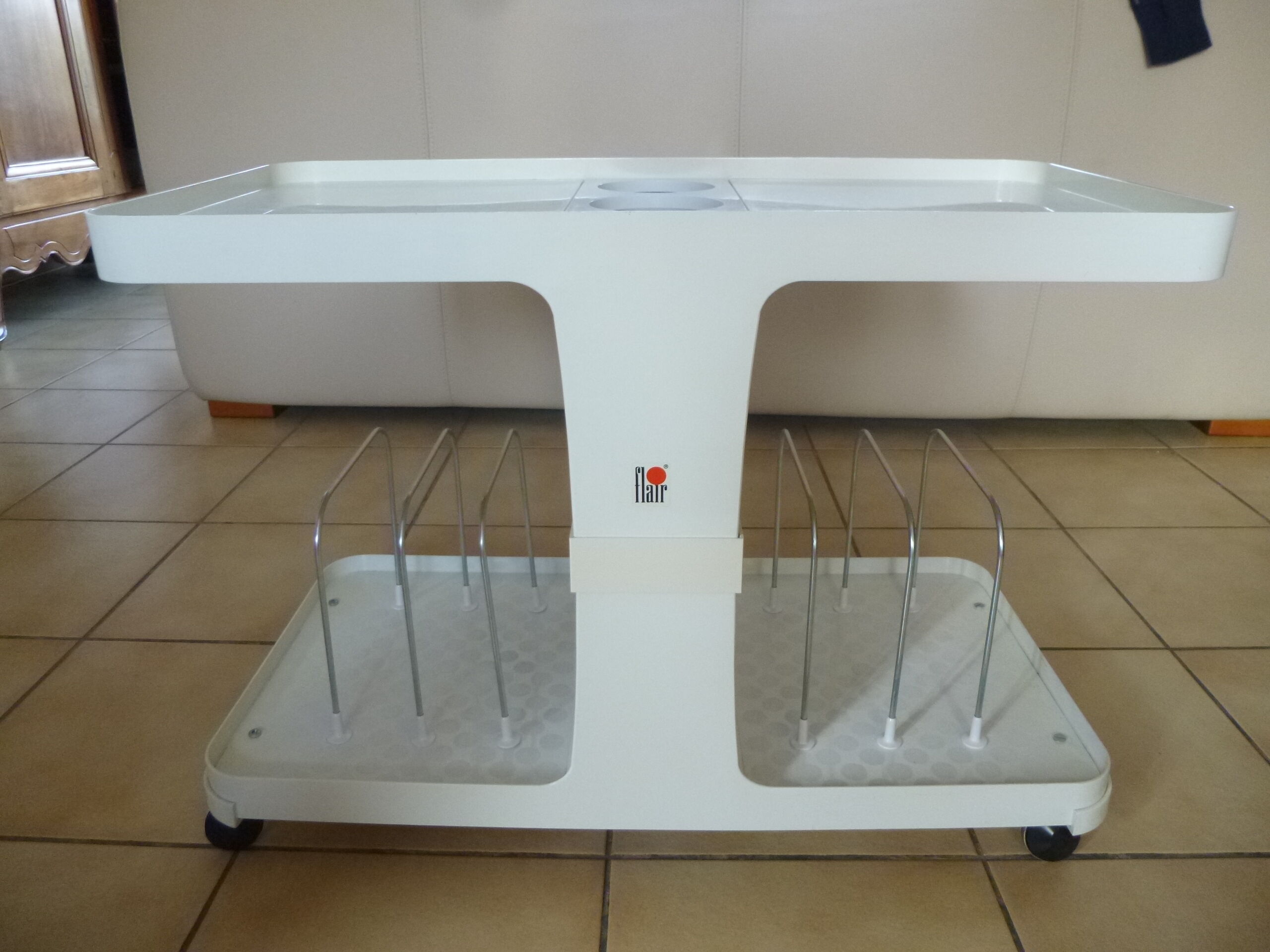 Desserte Disco Bar from Flair