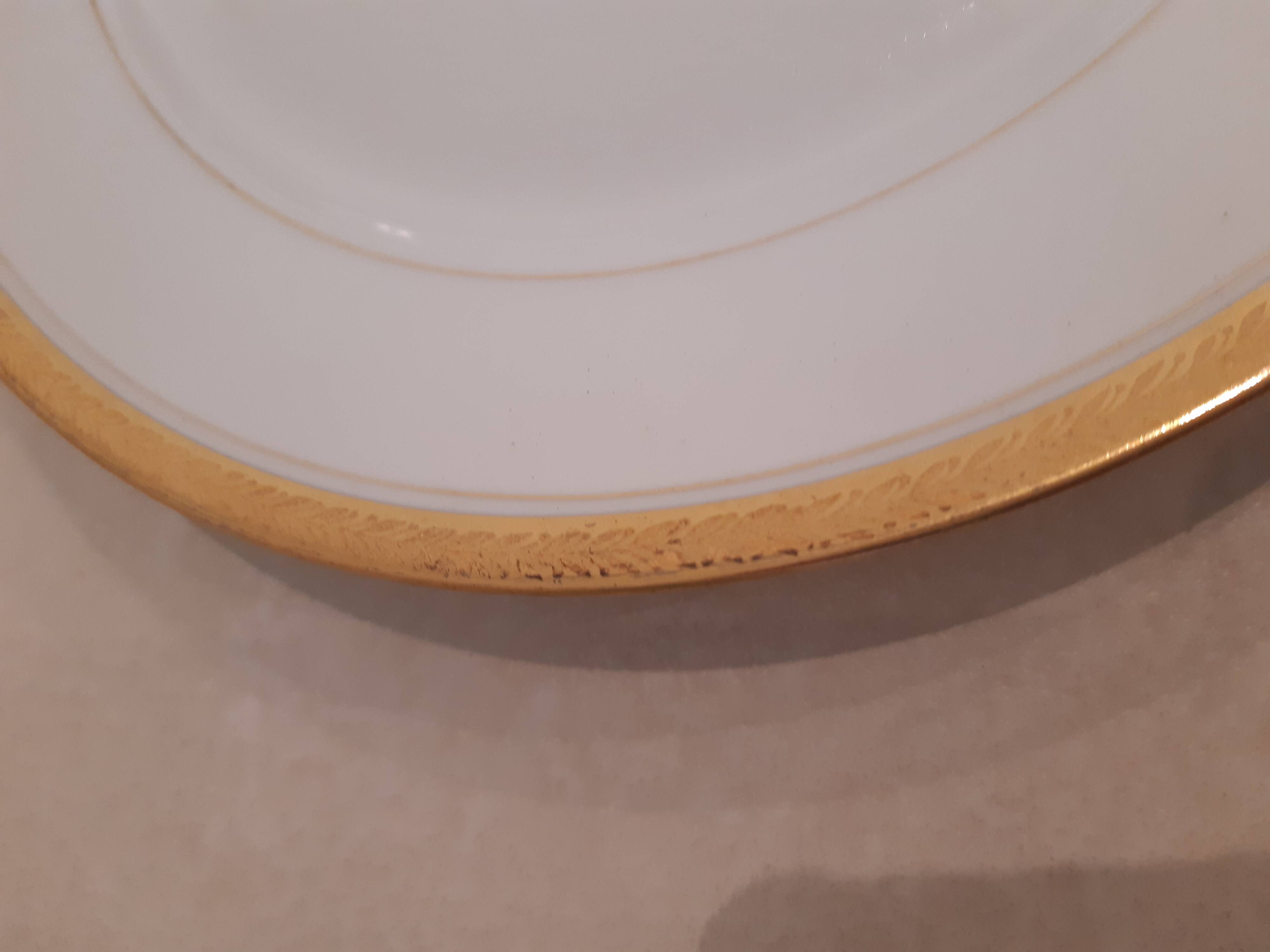 Porcelain plate with gold trim