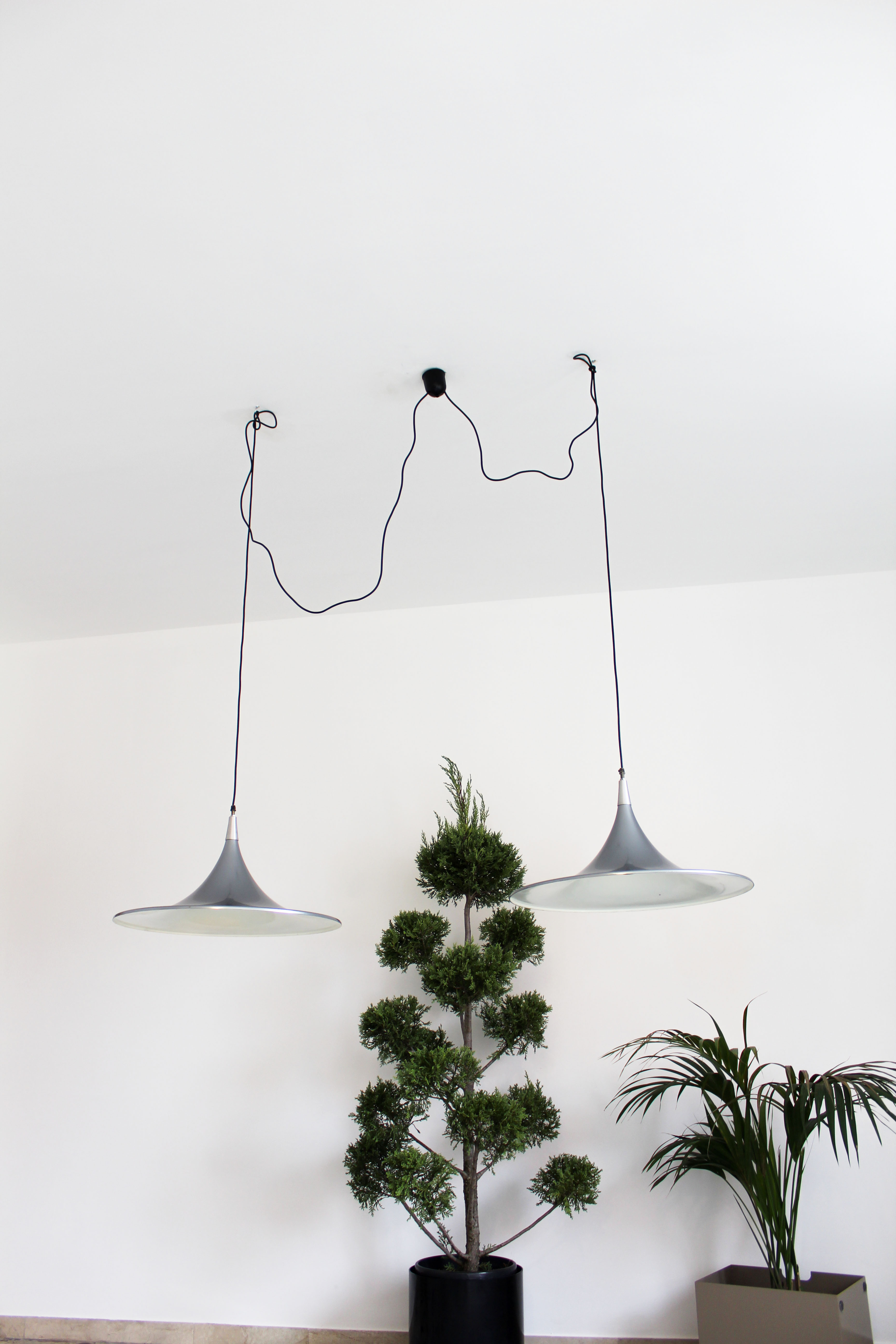 Pair of ceiling chandeliers Goffredo Reggiani, Italy 1980s.