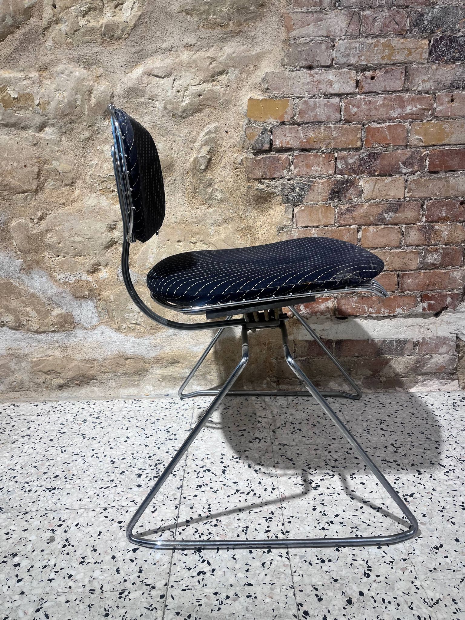 Chaise modèle Beaubourg de Michel Cadestin, 1970